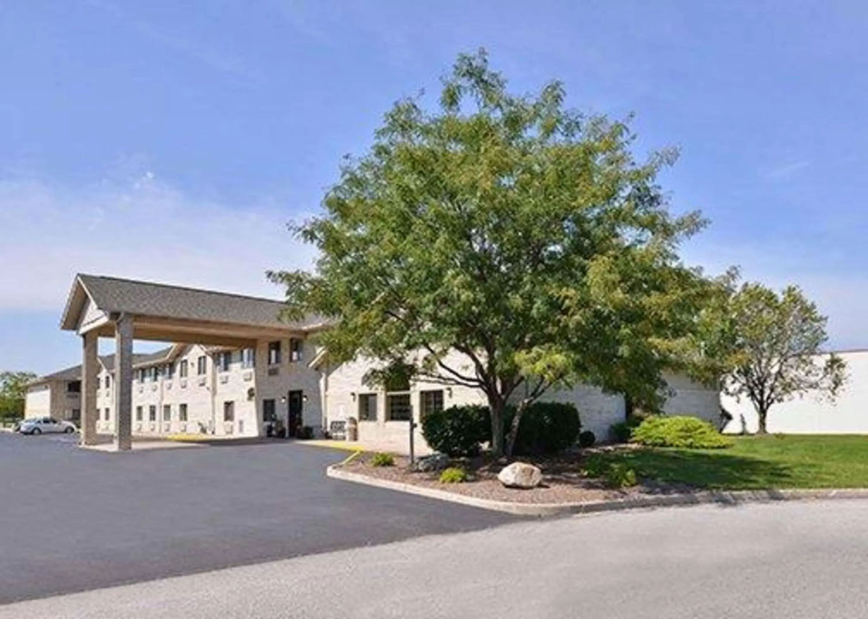 Property Building in Express Inn & suites