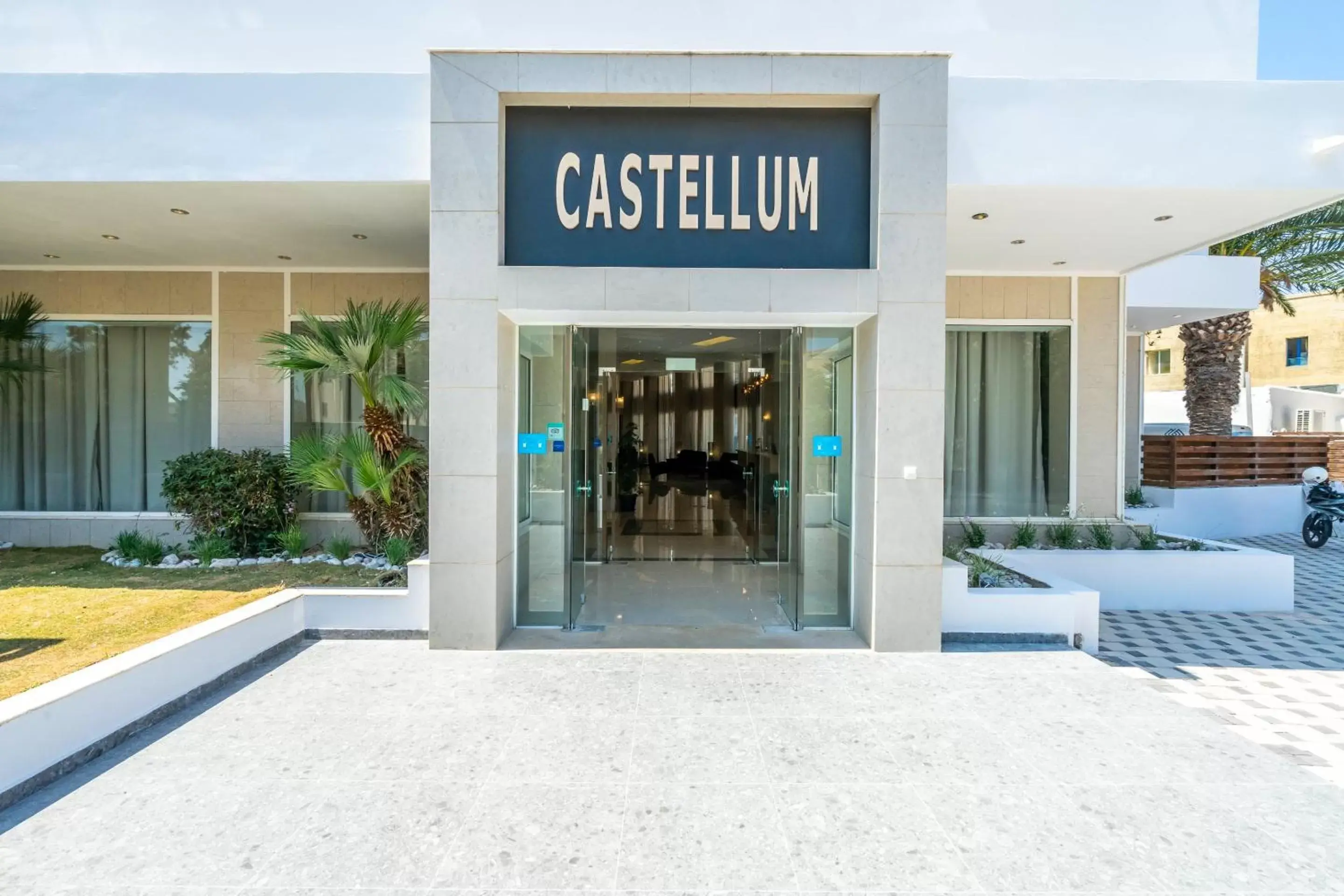 Facade/entrance in Castellum Suites - All Inclusive