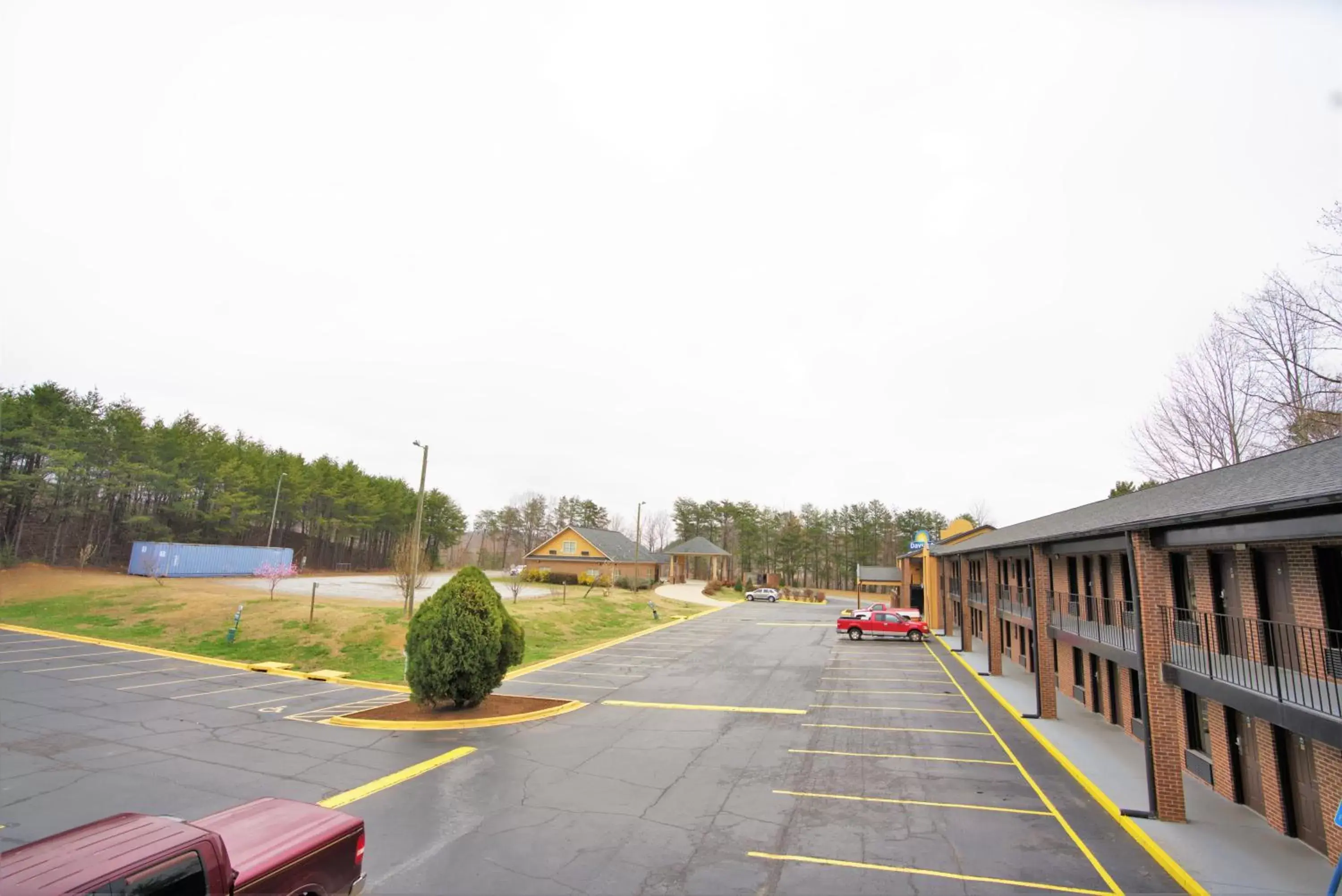 Property building in Columbus Inn and Suites