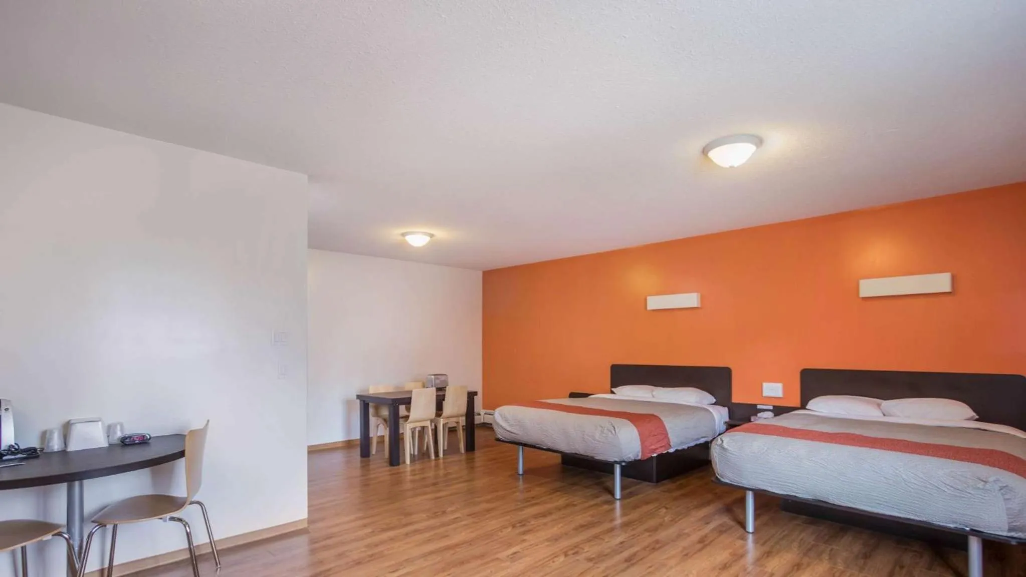 Photo of the whole room in Motel Bo-Camrose, AB