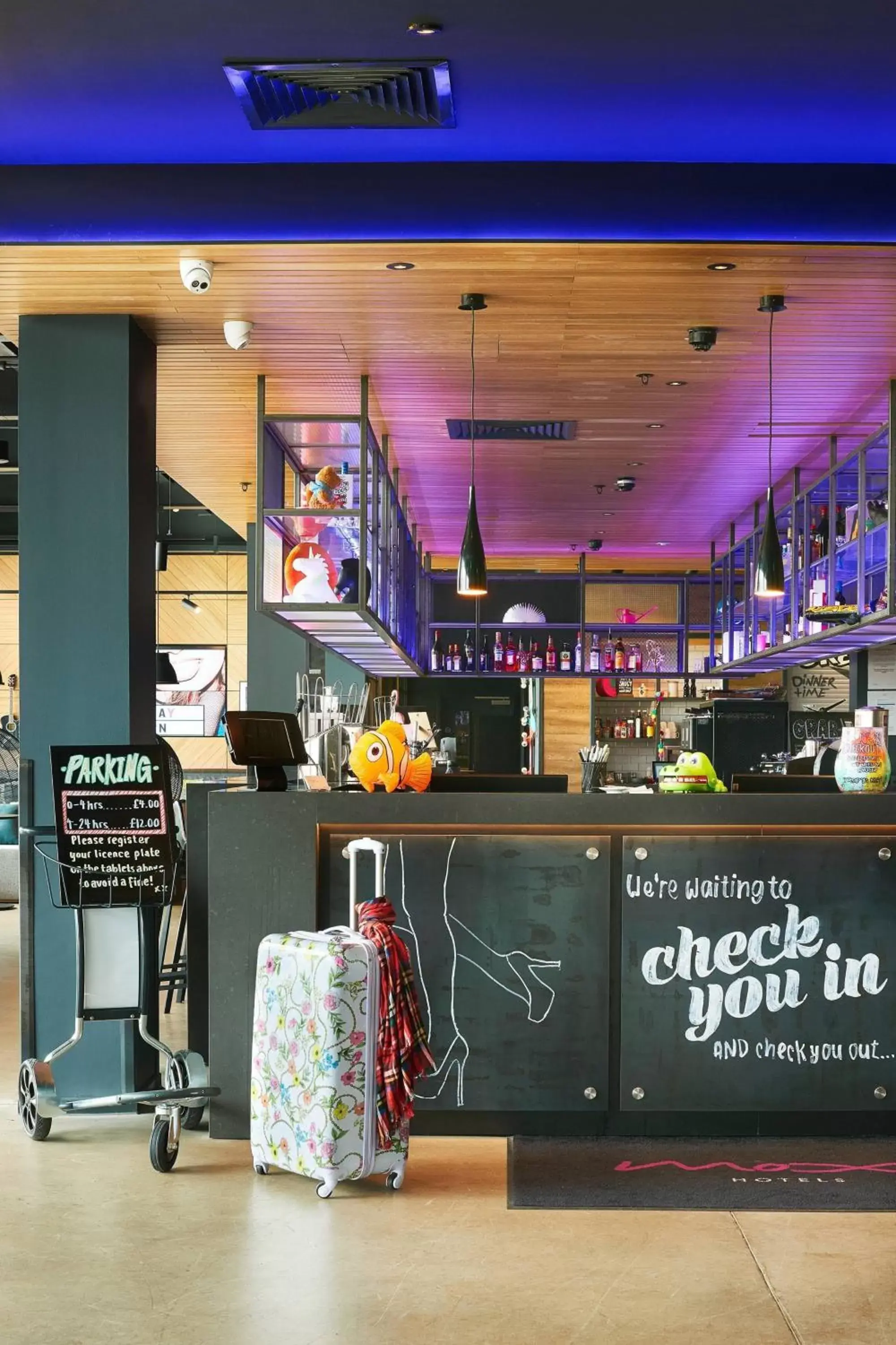 Lobby or reception in Moxy Edinburgh Airport