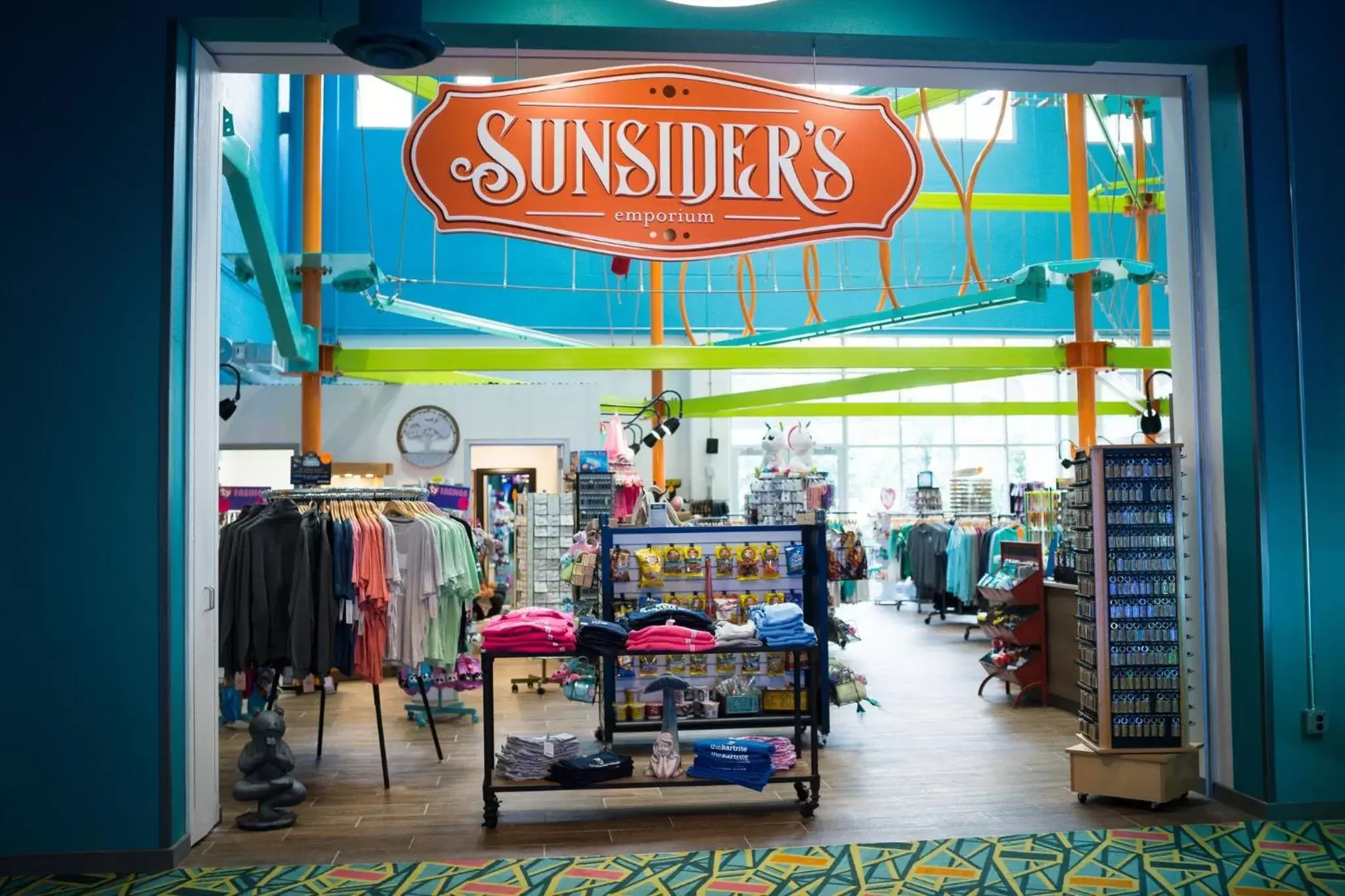 On-site shops in The Kartrite Resort and Indoor Waterpark