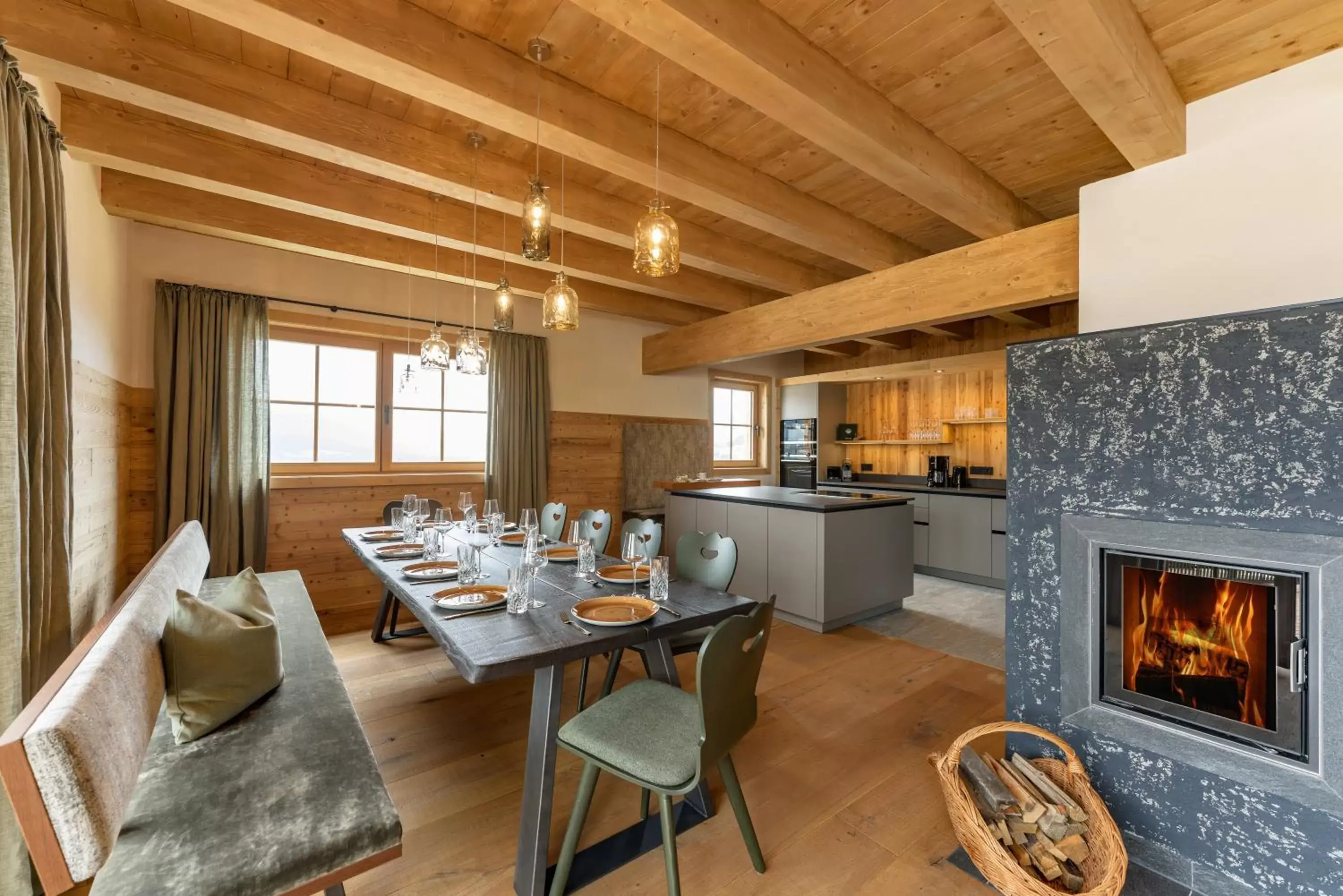 Kitchen or kitchenette, Dining Area in Almwelt Austria