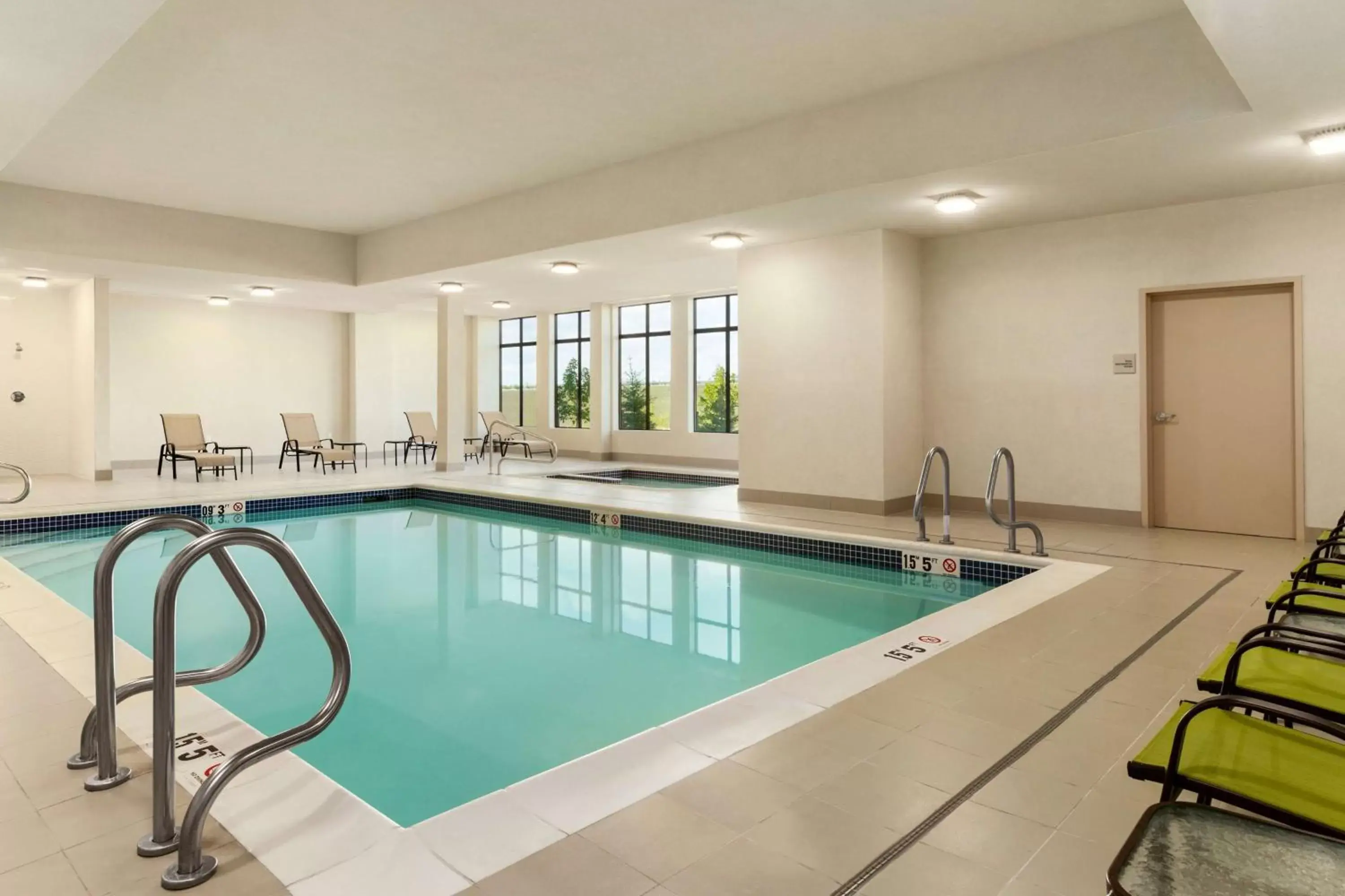 Pool view, Swimming Pool in Hampton Inn by Hilton Edmonton/Sherwood Park
