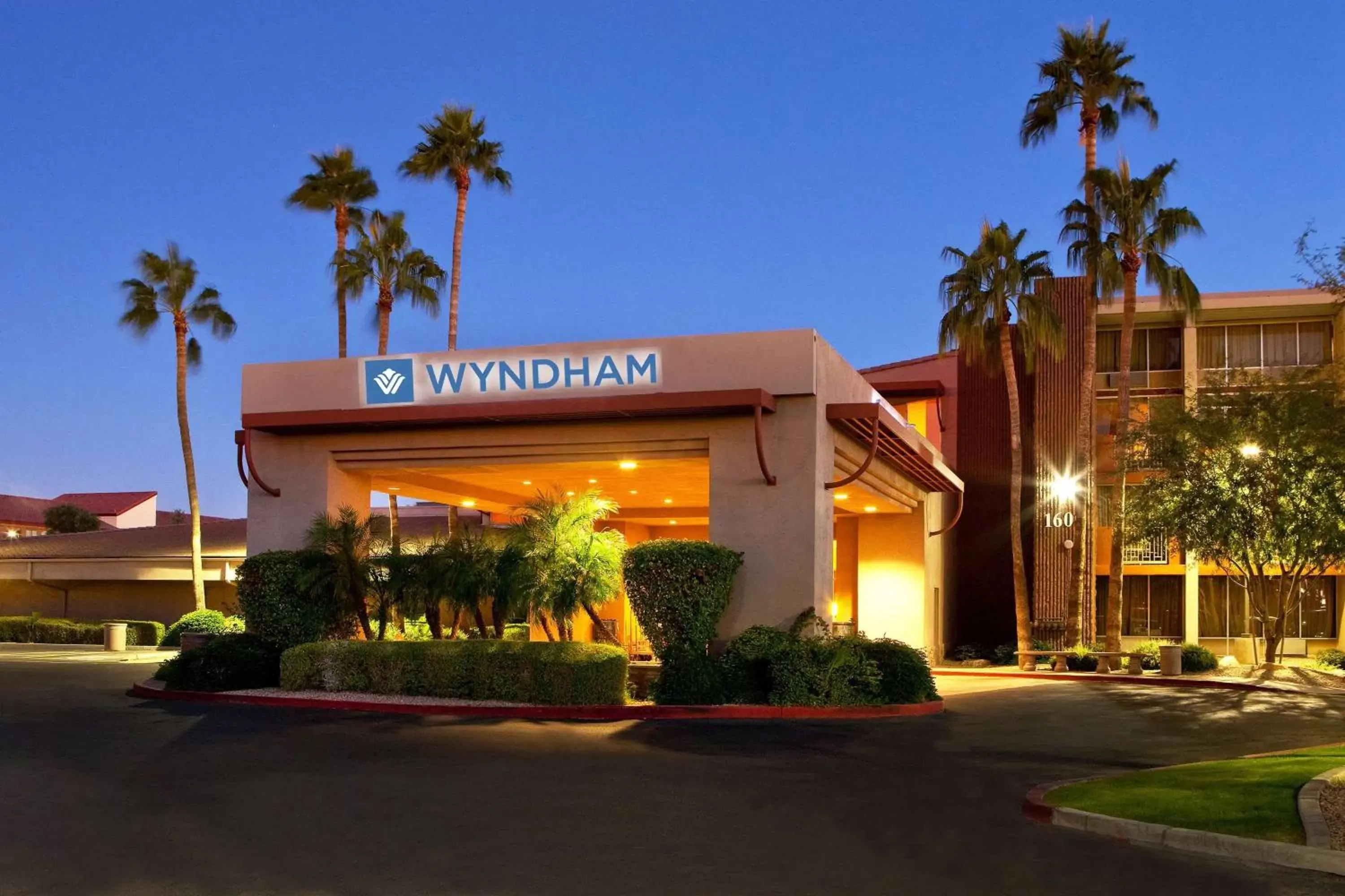 Property Building in Wyndham Phoenix Airport - Tempe