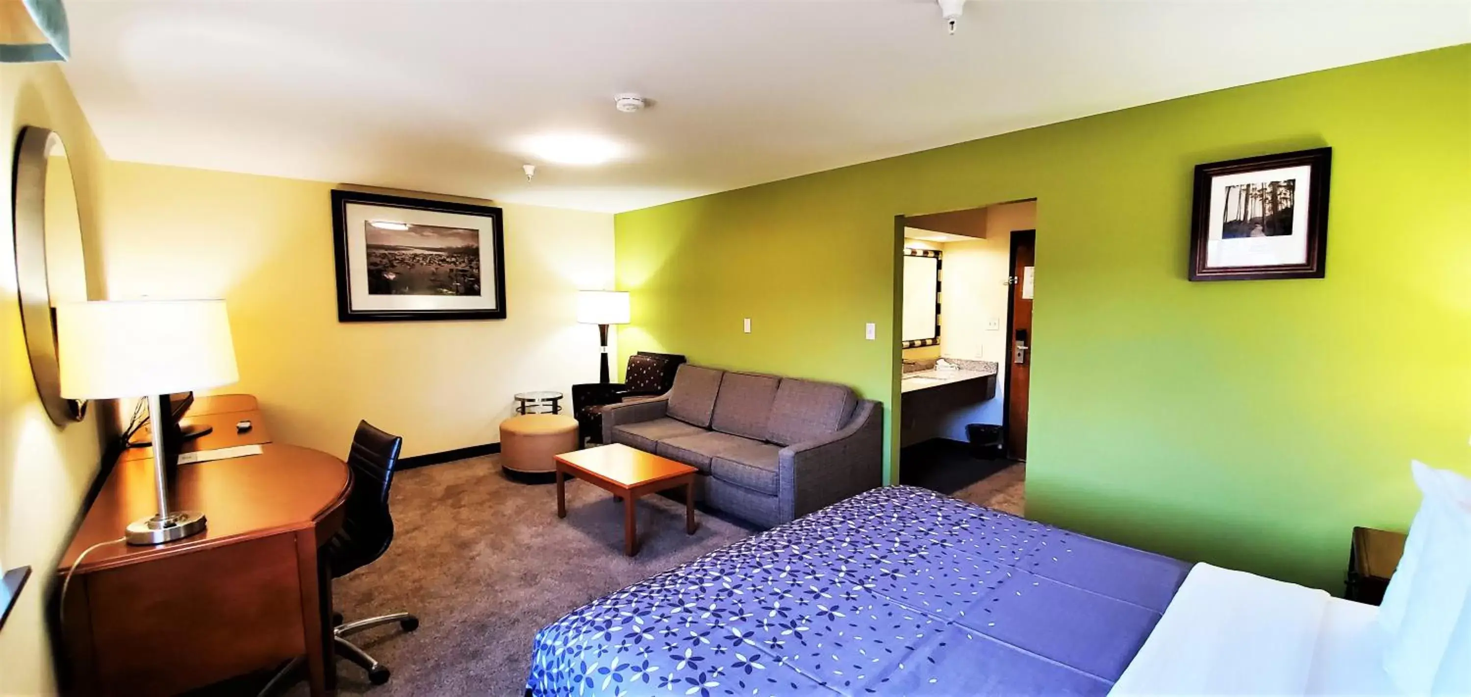 Photo of the whole room in Travel Inn and Suites