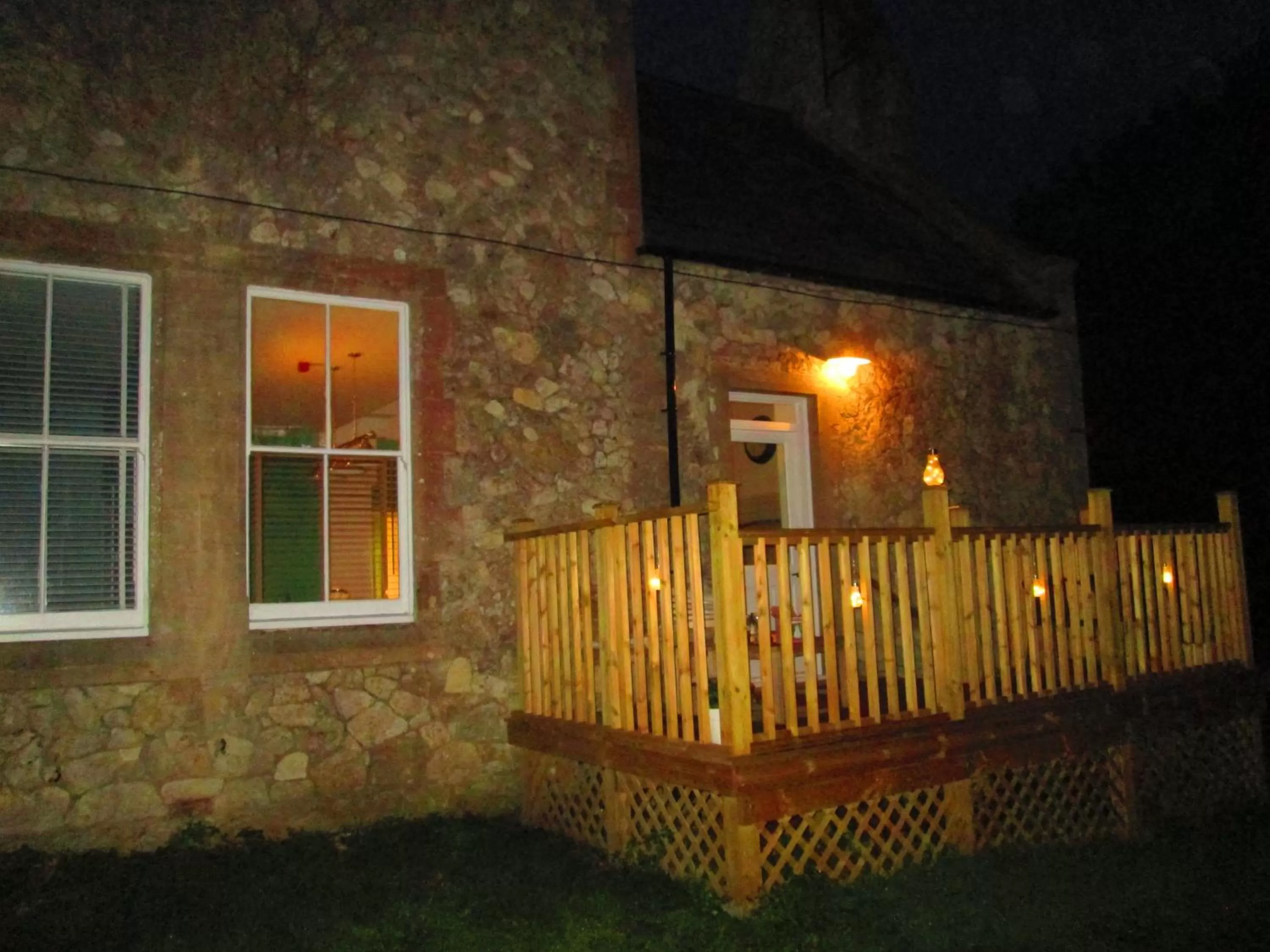 Facade/entrance in Weston Manor