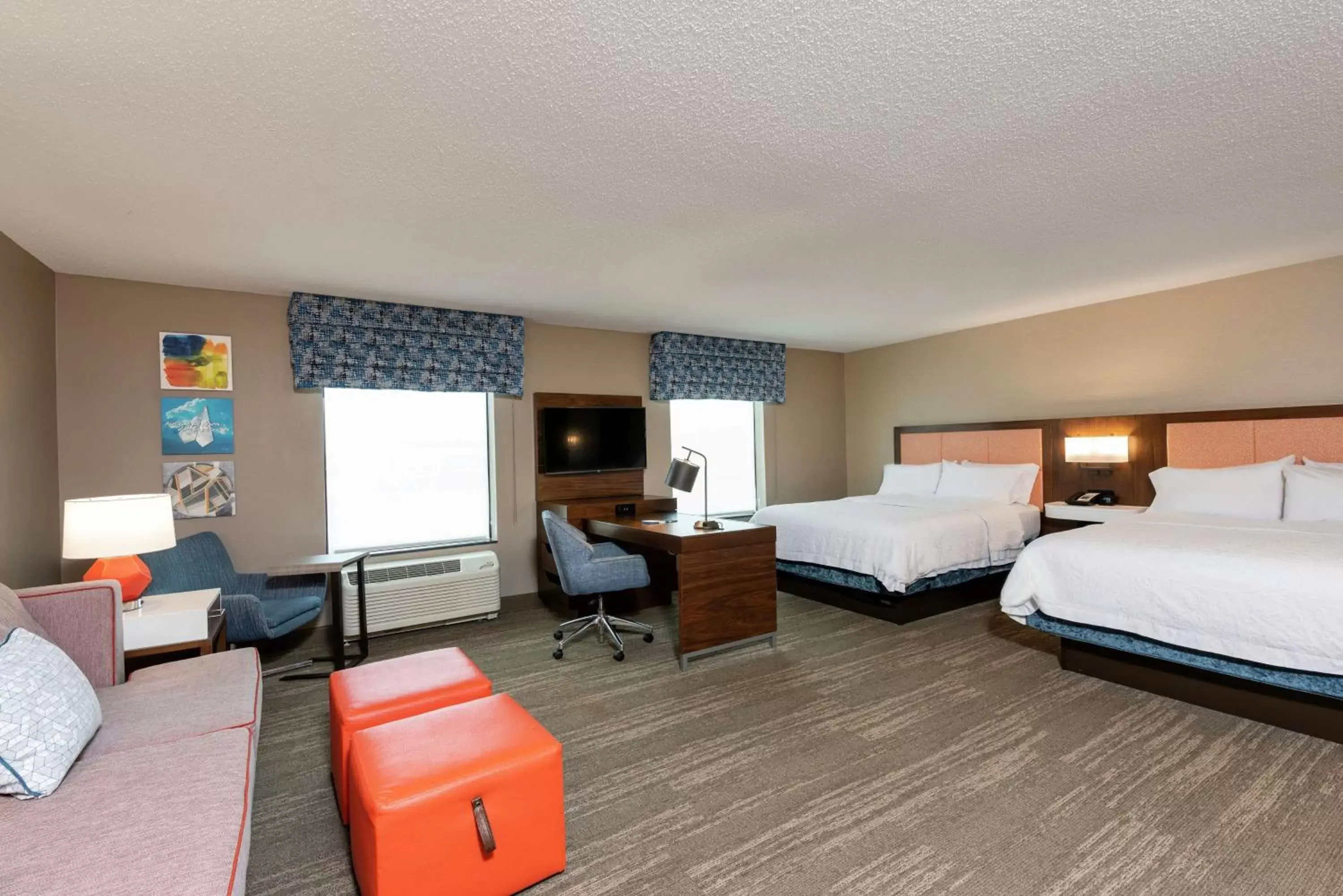 Bedroom, Bed in Hampton Inn & Suites Marshalltown Bedroom, Bed in Hampton Inn & Suites Marshalltown