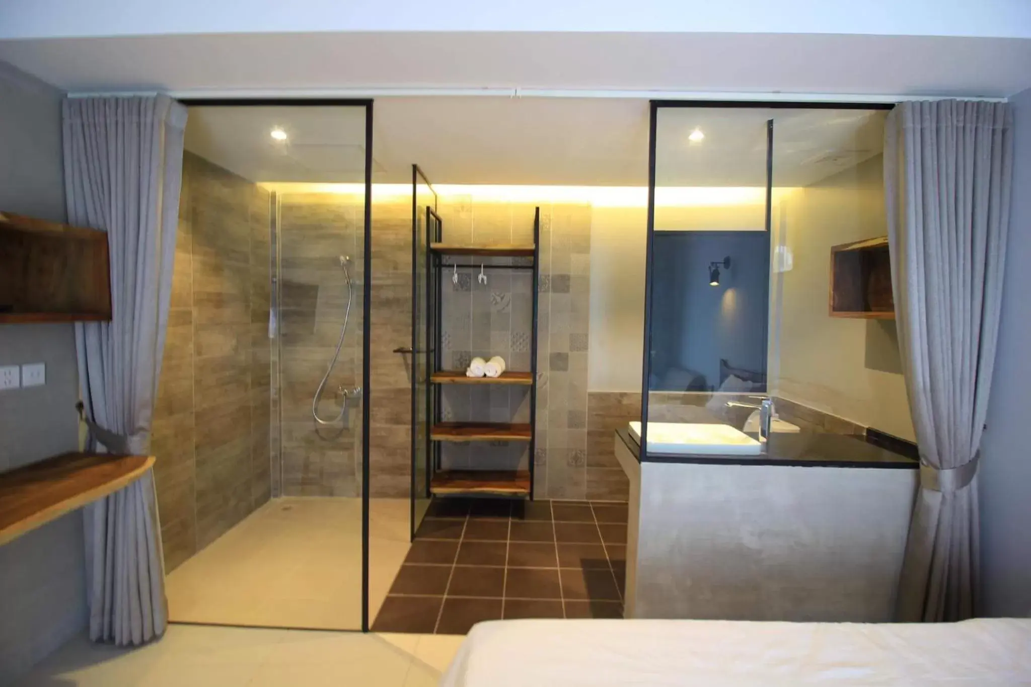 Shower in BK Hotel Shower in BK Hotel