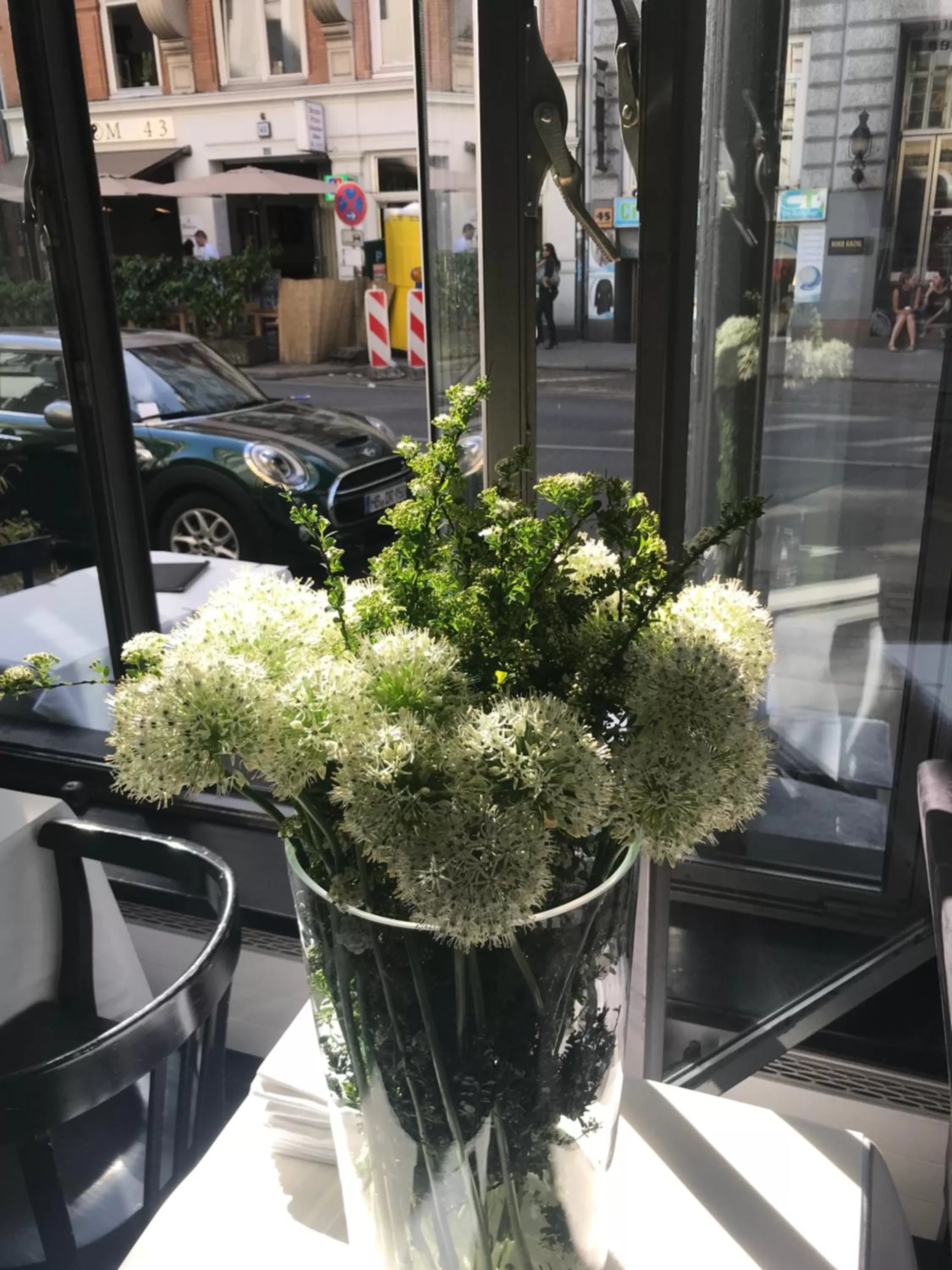 Restaurant/places to eat in Central Hotel bel étage