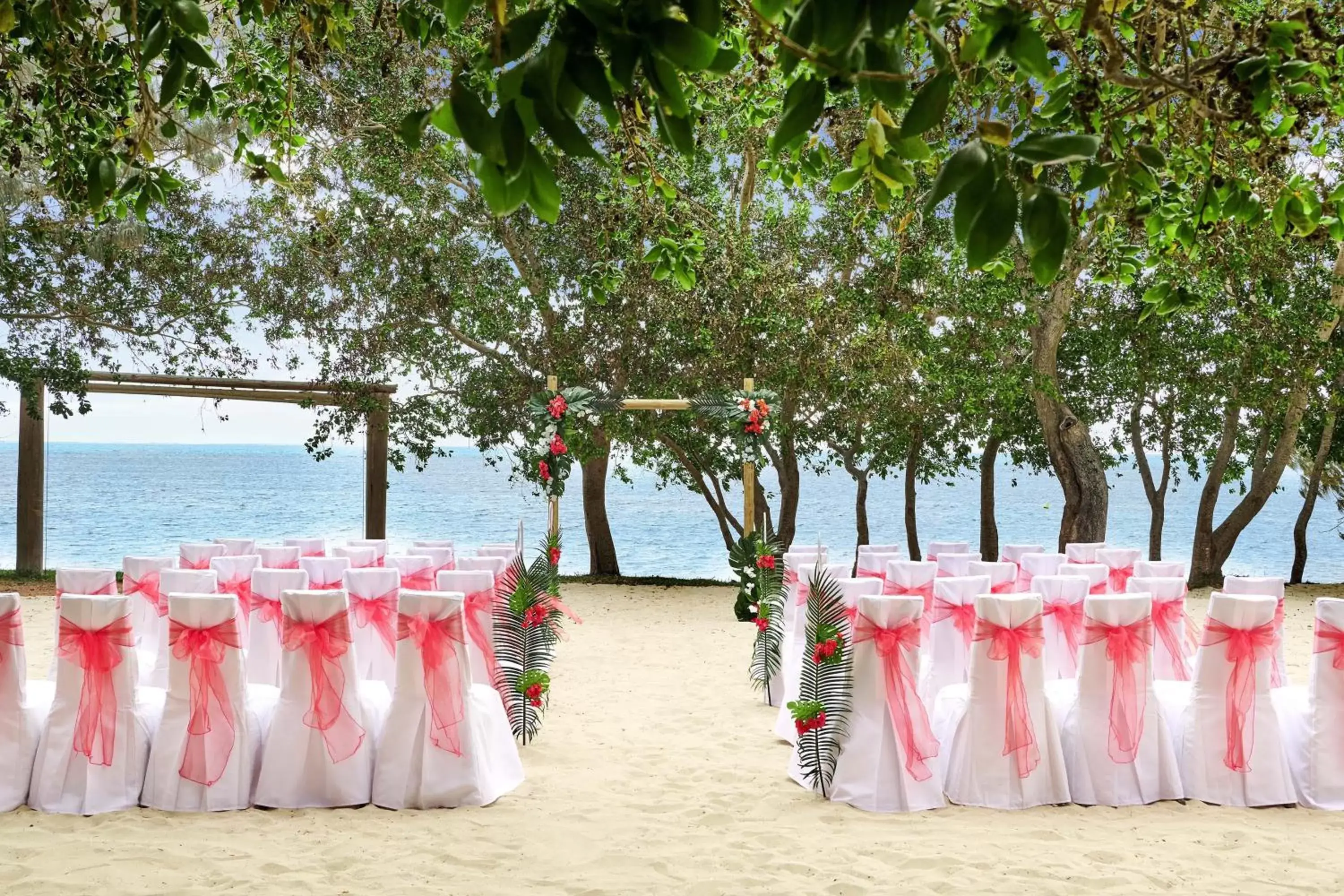 Beach, Banquet Facilities in Sheraton New Caledonia Deva Spa & Golf Resort