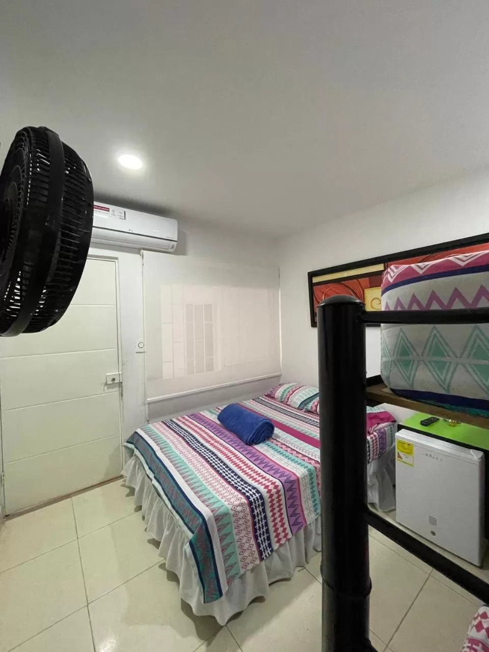Photo of the whole room, Bed in Lindos apartaestudios y habitaciones en Ibague