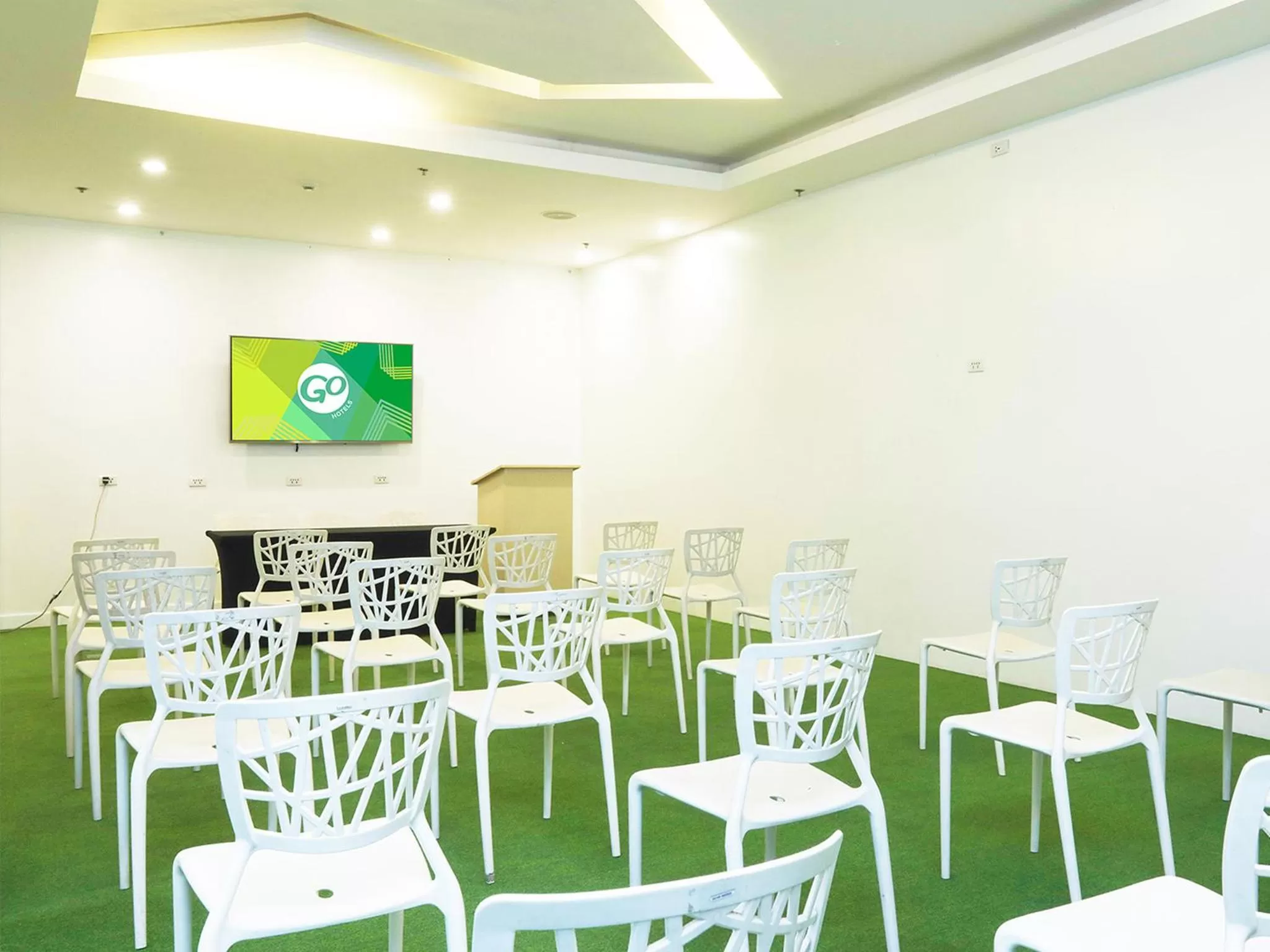 TV and multimedia in Go Hotels Timog