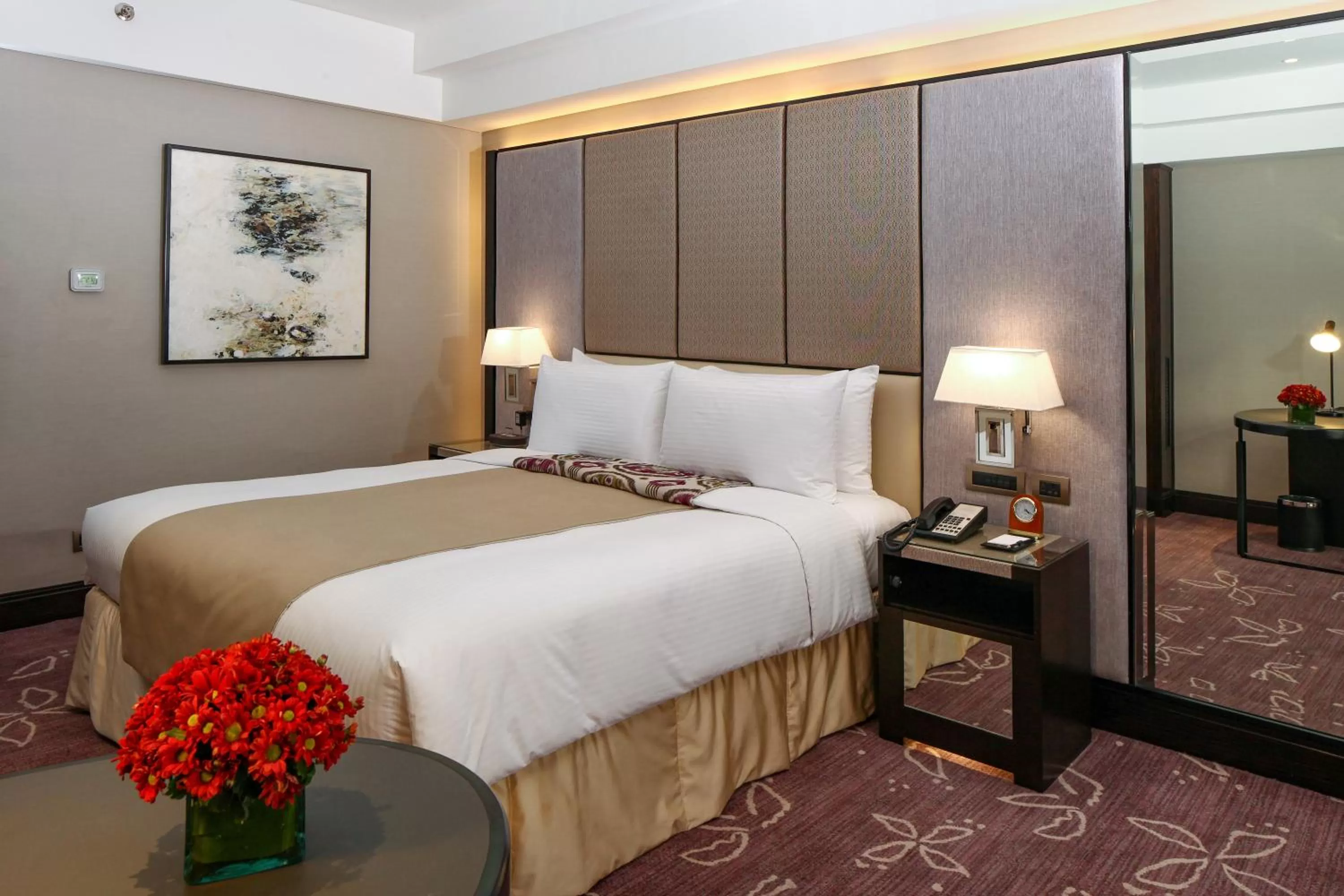 Bedroom, Bed in Diamond Hotel Philippines