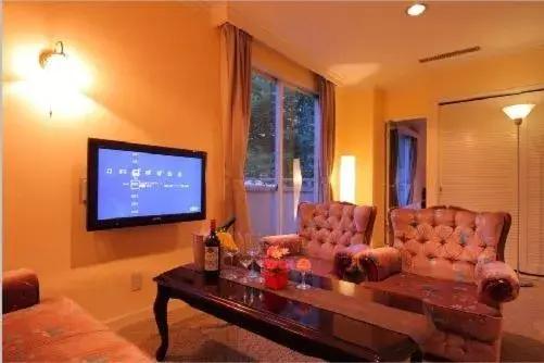 Living room, TV/Entertainment Center in Hotel Natural Garden Nikko