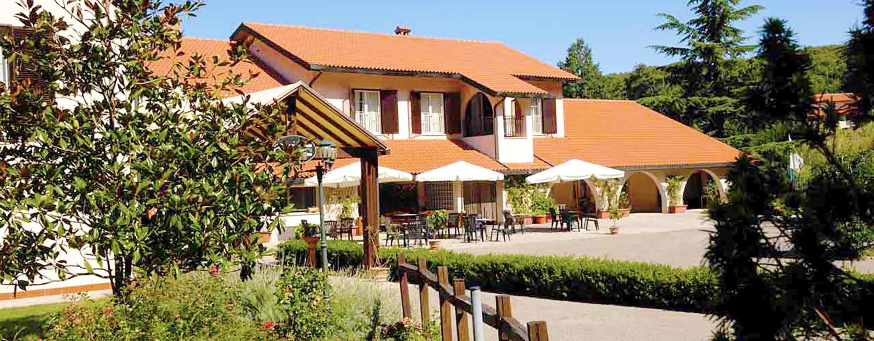 Facade/entrance in Toscana Wellness Resort