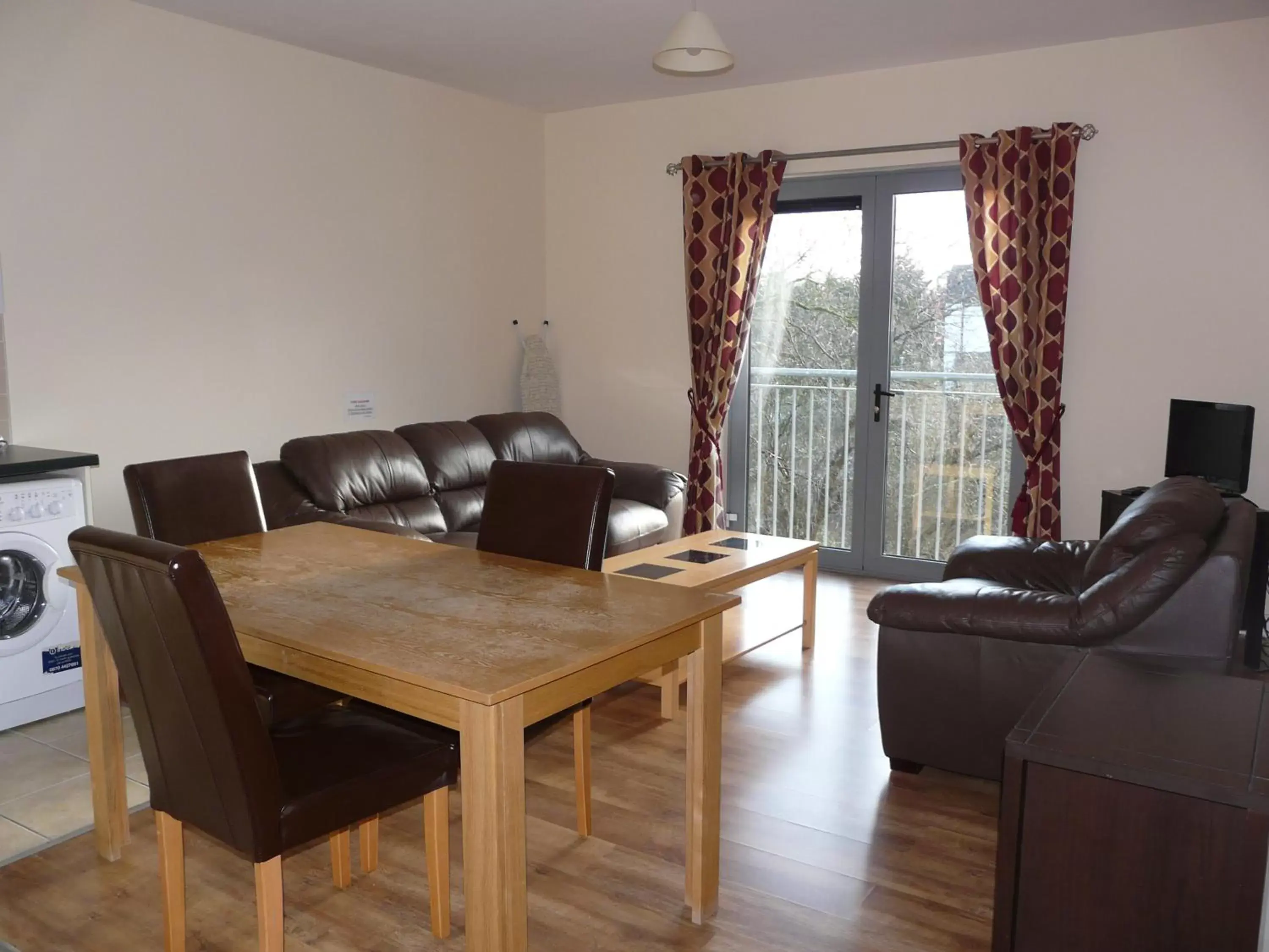 Dining area, Seating Area in The Courtyard Apartments