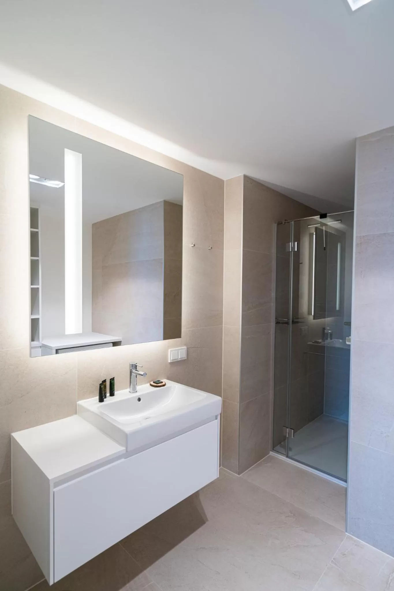 Vienna Residence, Marina Tower - Danube