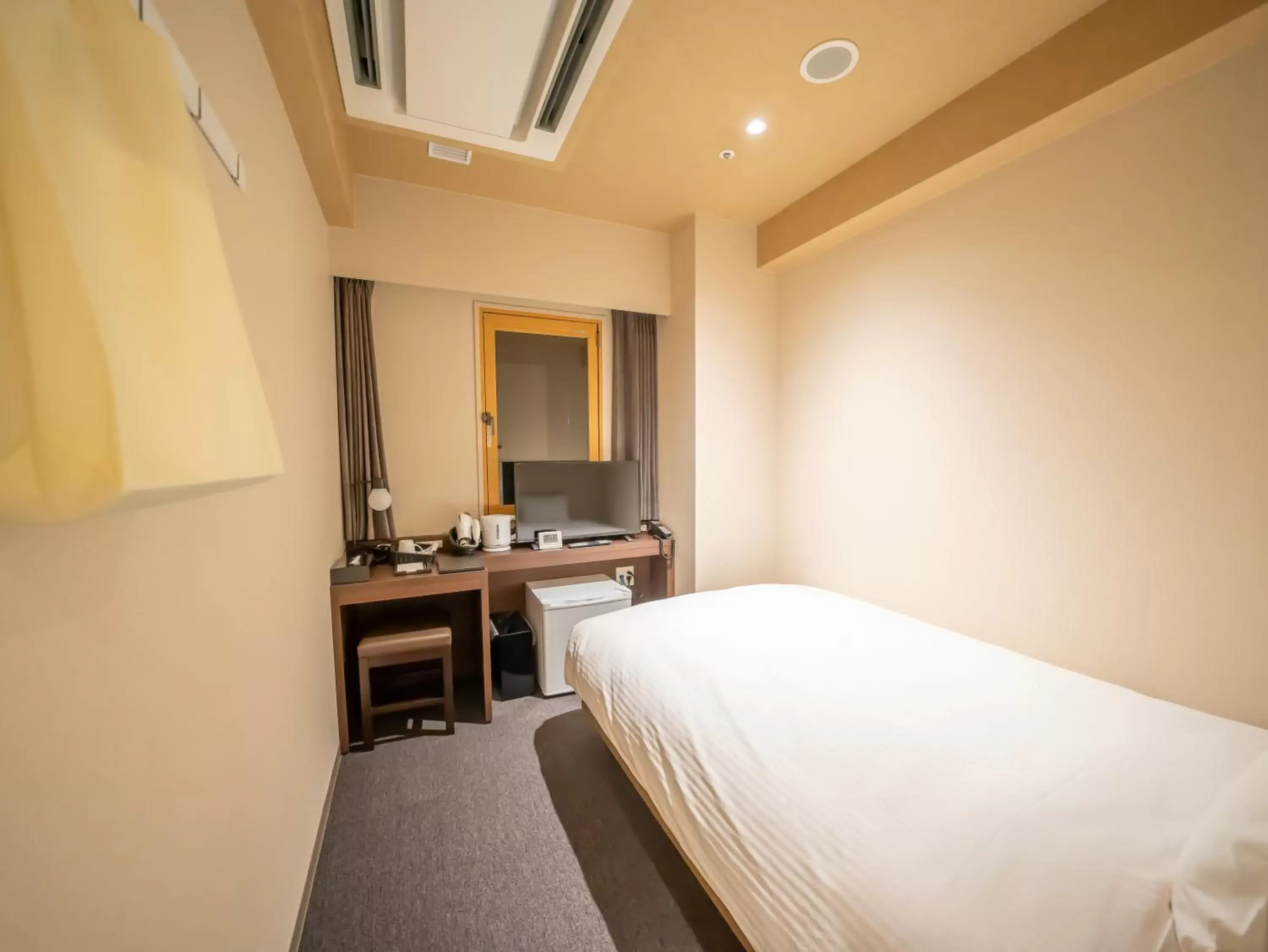 Bed in Shinsaibashi ARTY Inn Bed in Shinsaibashi ARTY Inn