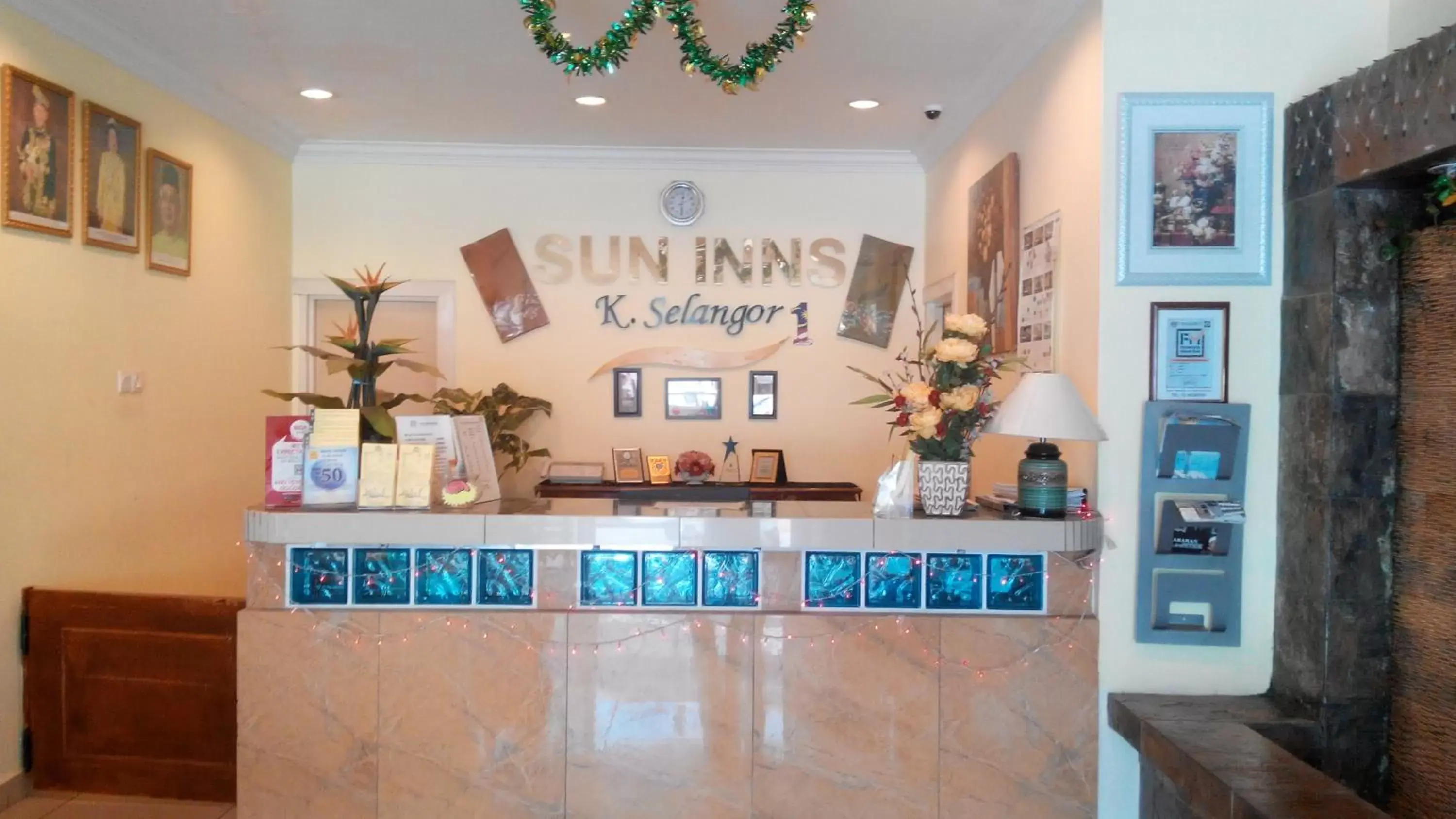 Lobby or reception, Lounge/Bar in Sun Inns Hotel Kuala Selangor