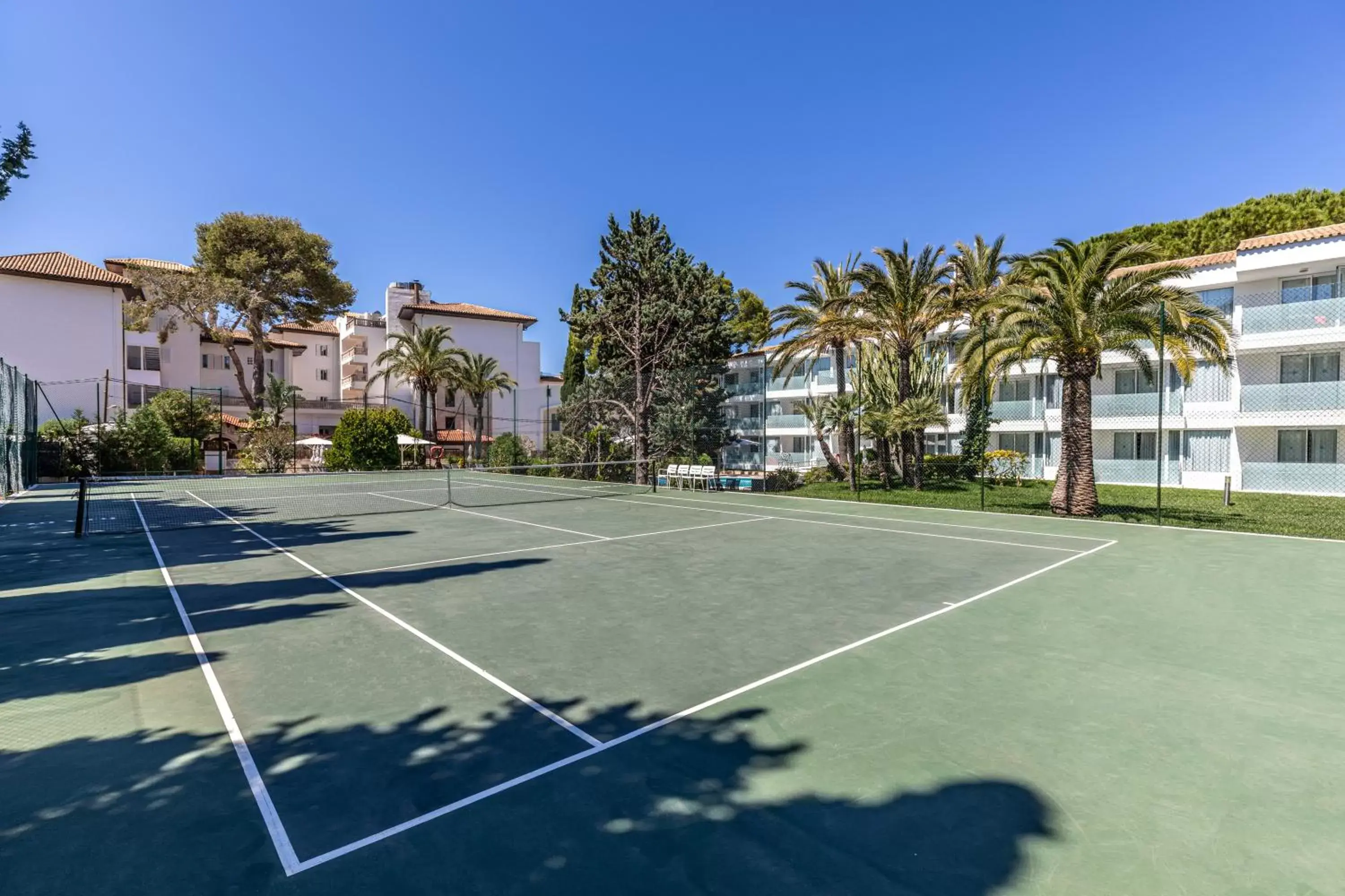Tennis court, Tennis/Squash in Hotel Illa d'Or & Club Apts 4* Sup