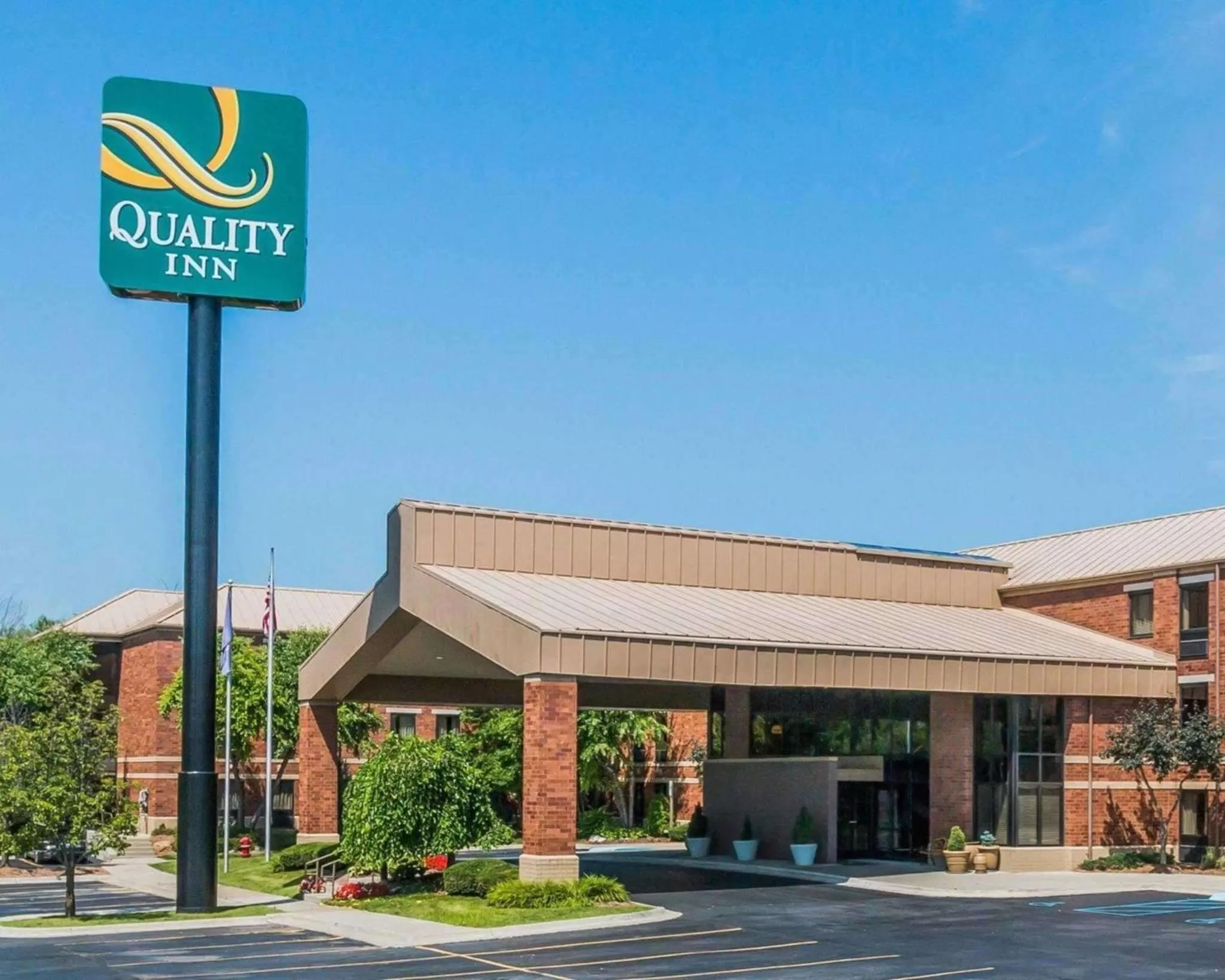 Property building in Quality Inn Auburn Hills - Detroit North