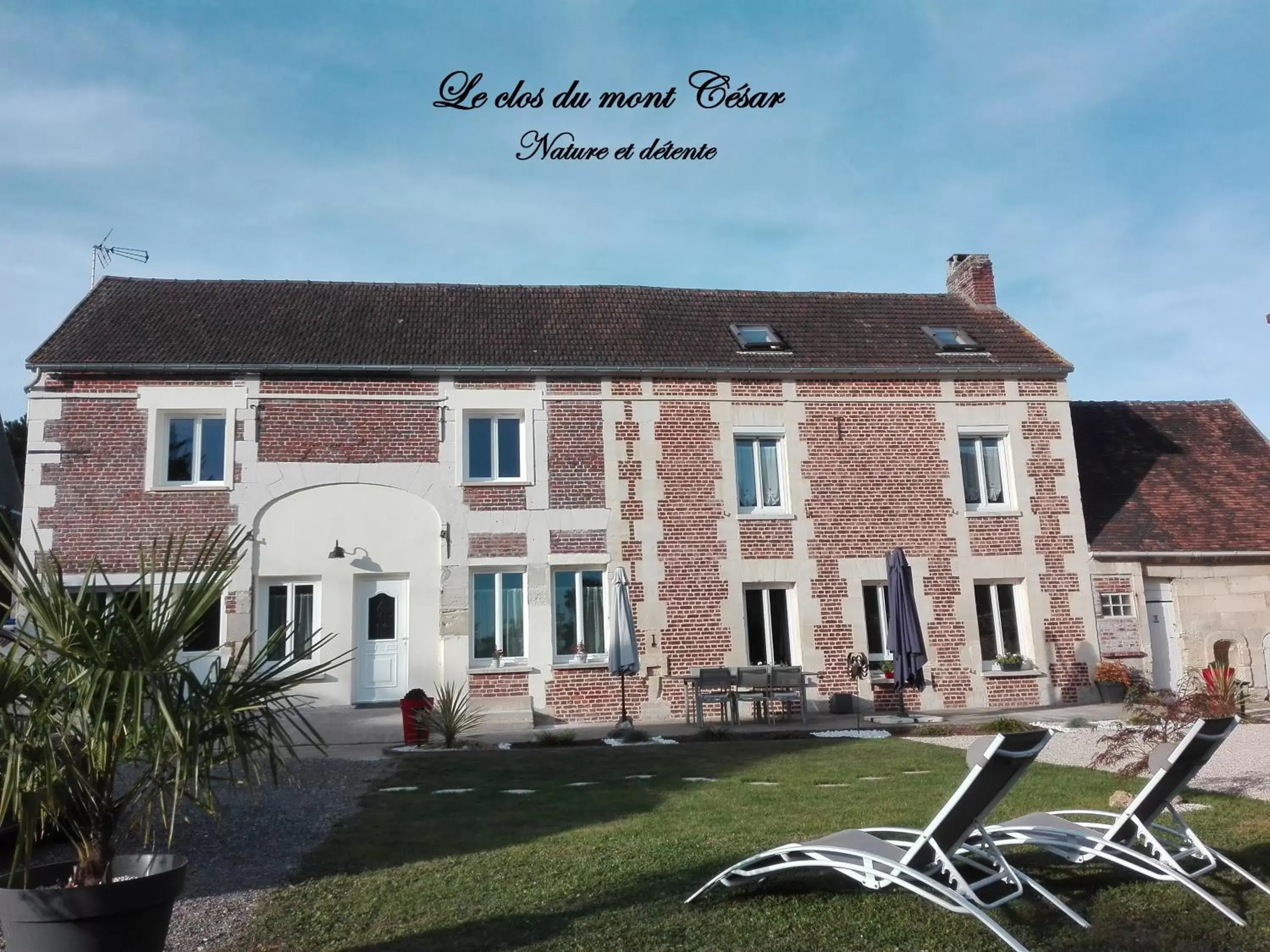 Facade/entrance, Property Building in Le clos du mont César