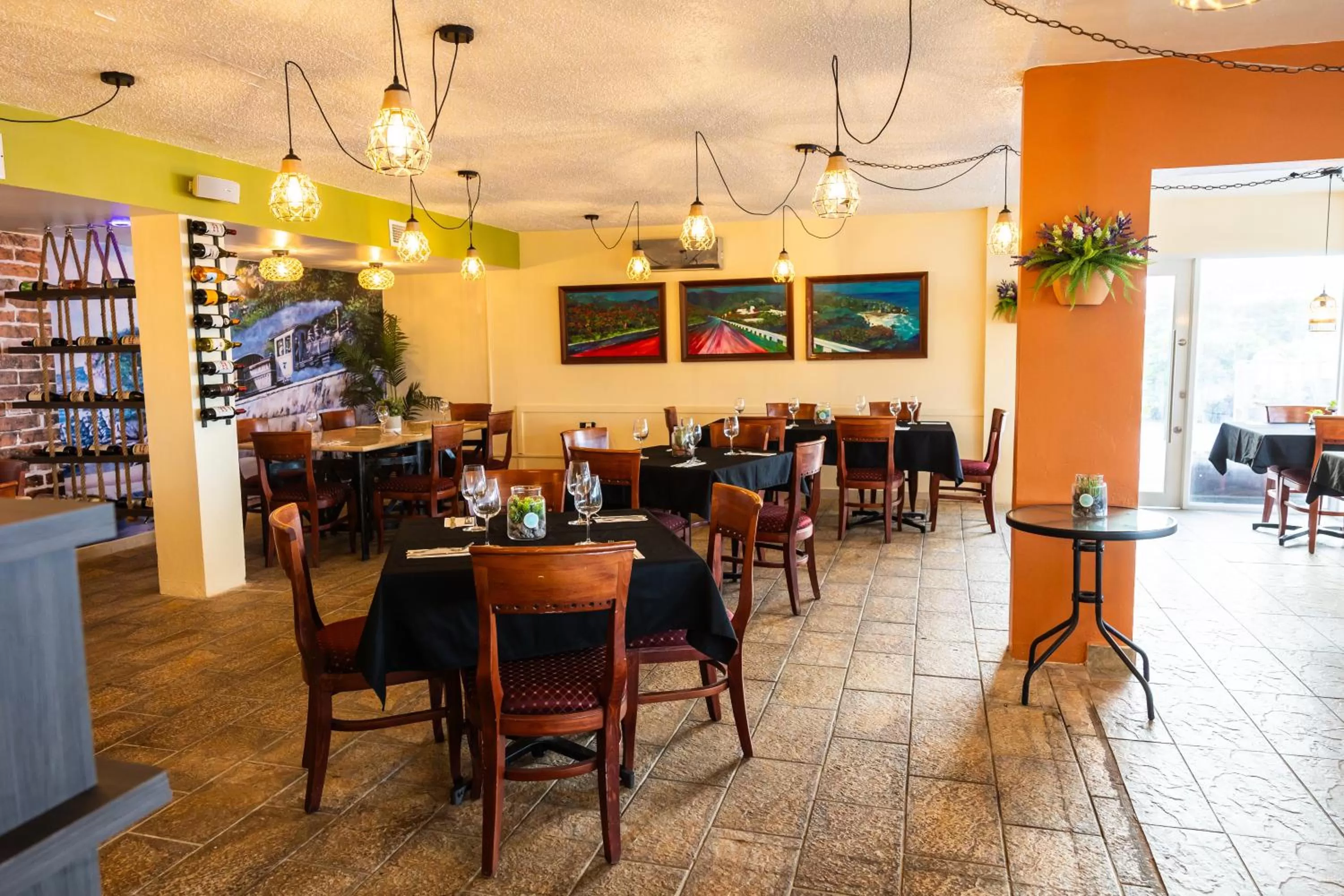 Restaurant/places to eat in Hotel El Guajataca