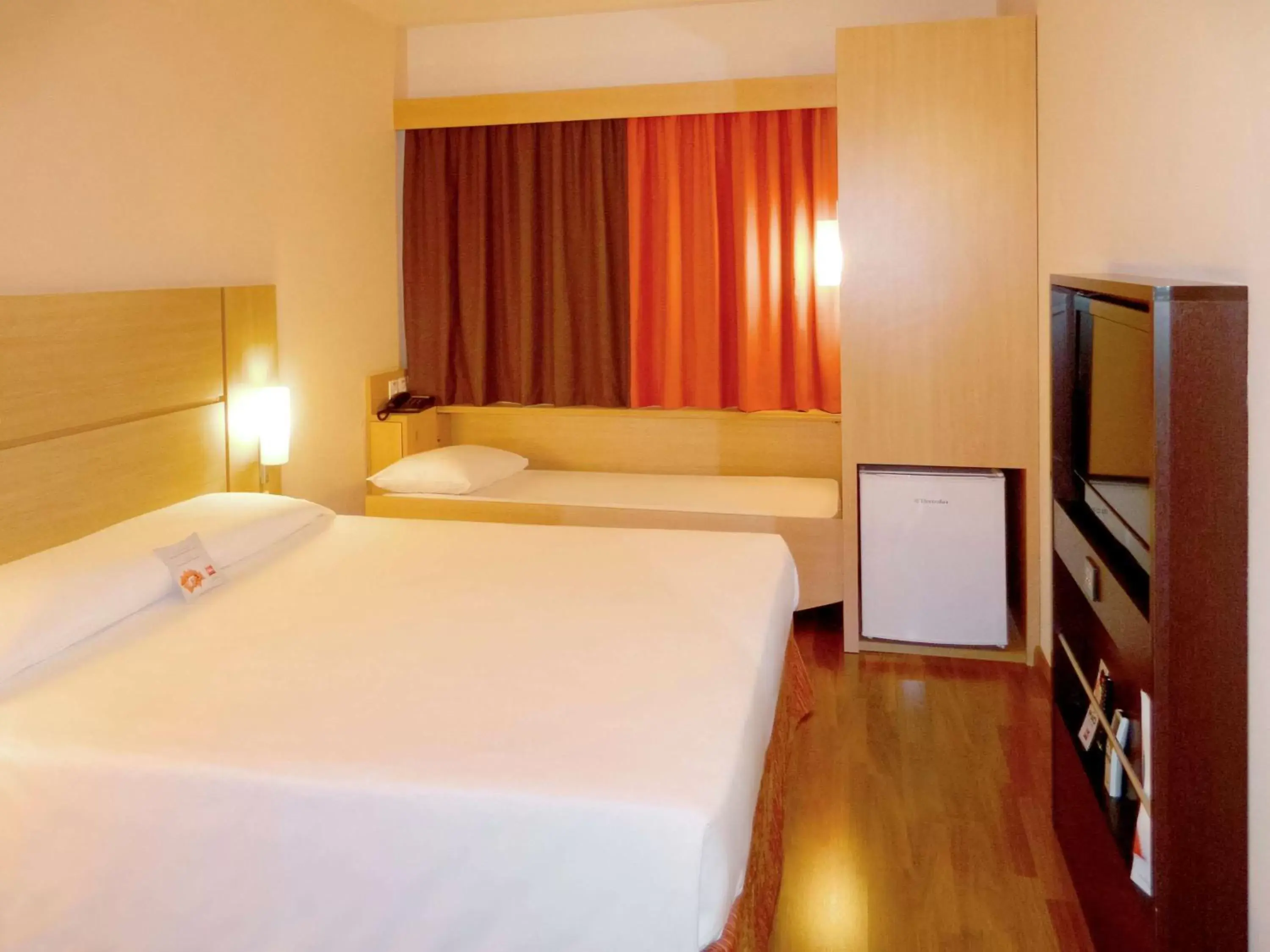 Photo of the whole room, Bed in ibis Itu Plaza Shopping