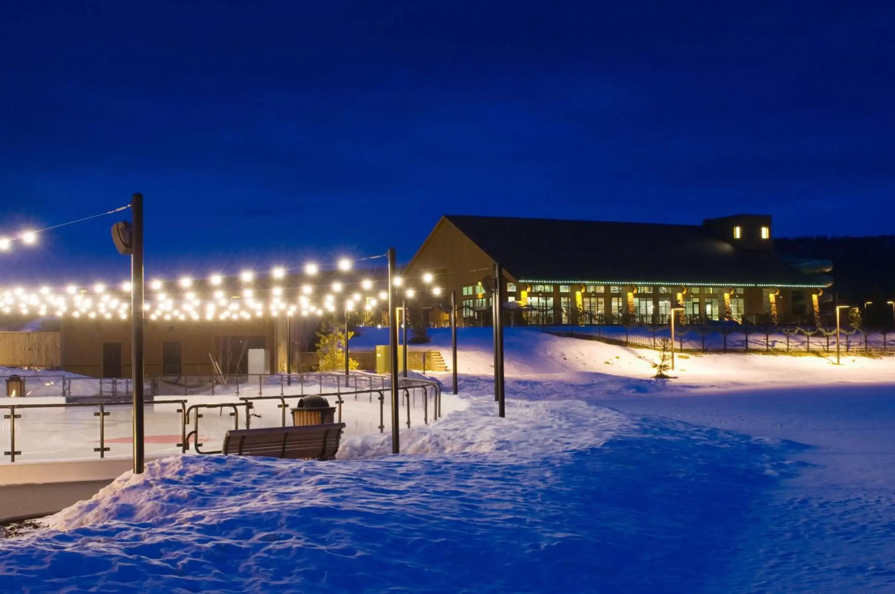 Property building, Swimming Pool in Suncadia Resort, a Destination by Hyatt Residence