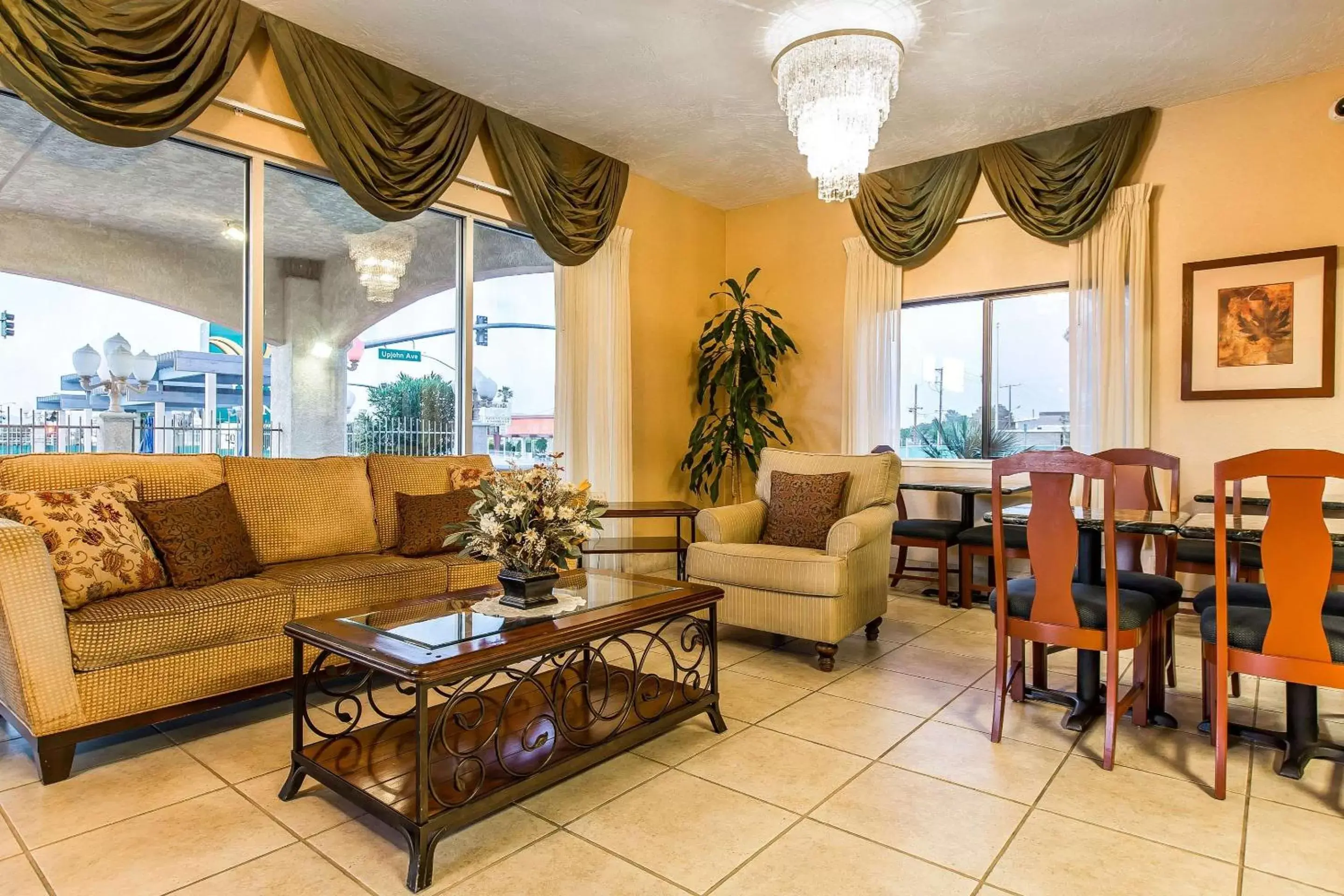 Lobby or reception in Quality Inn Near China Lake Naval Station