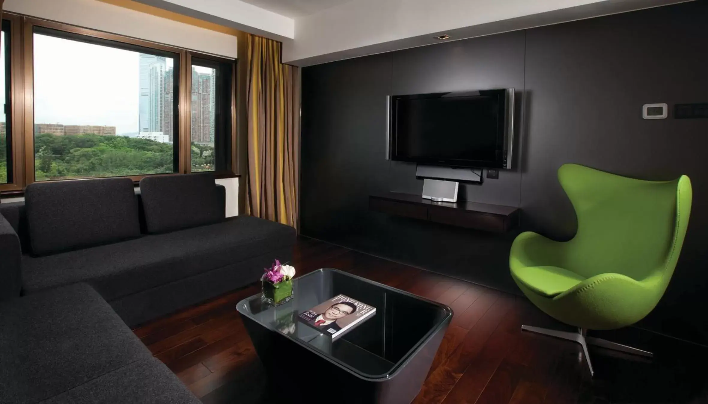 Living room, Seating Area in The Mira Hong Kong