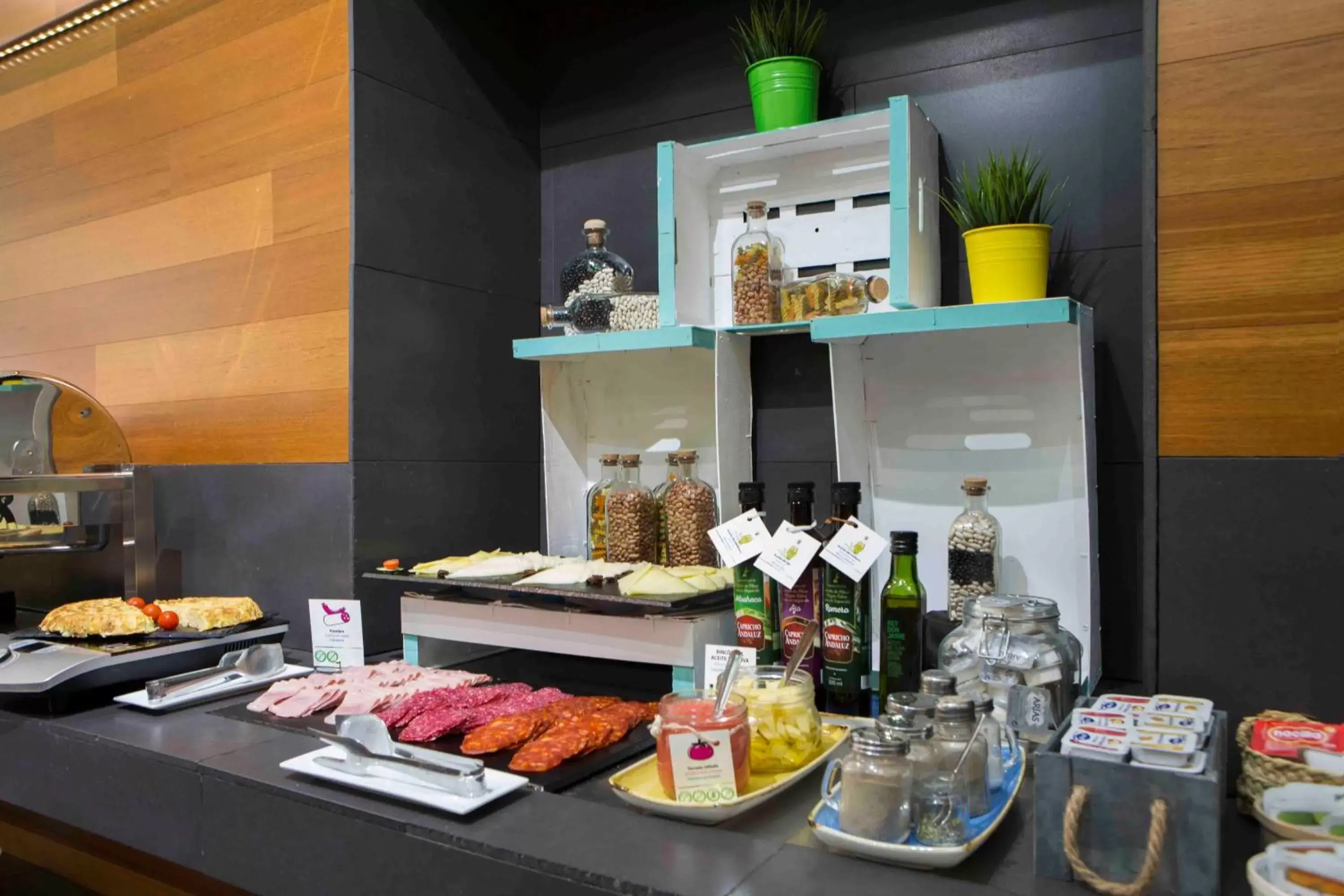 Continental breakfast, Food in Casual de las Artes Valencia