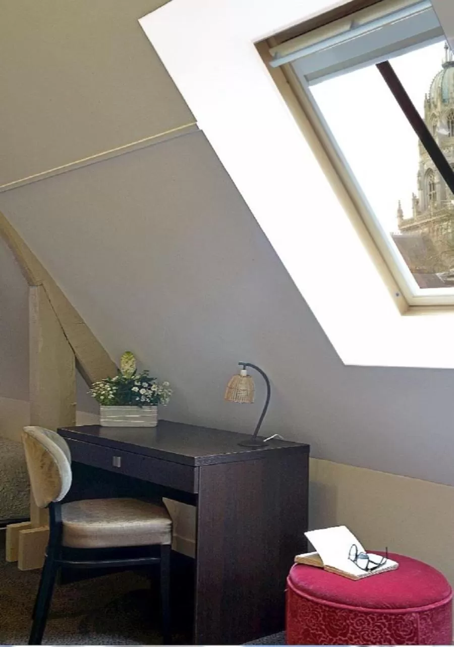 Coffee/tea facilities in Hotel Reine Mathilde