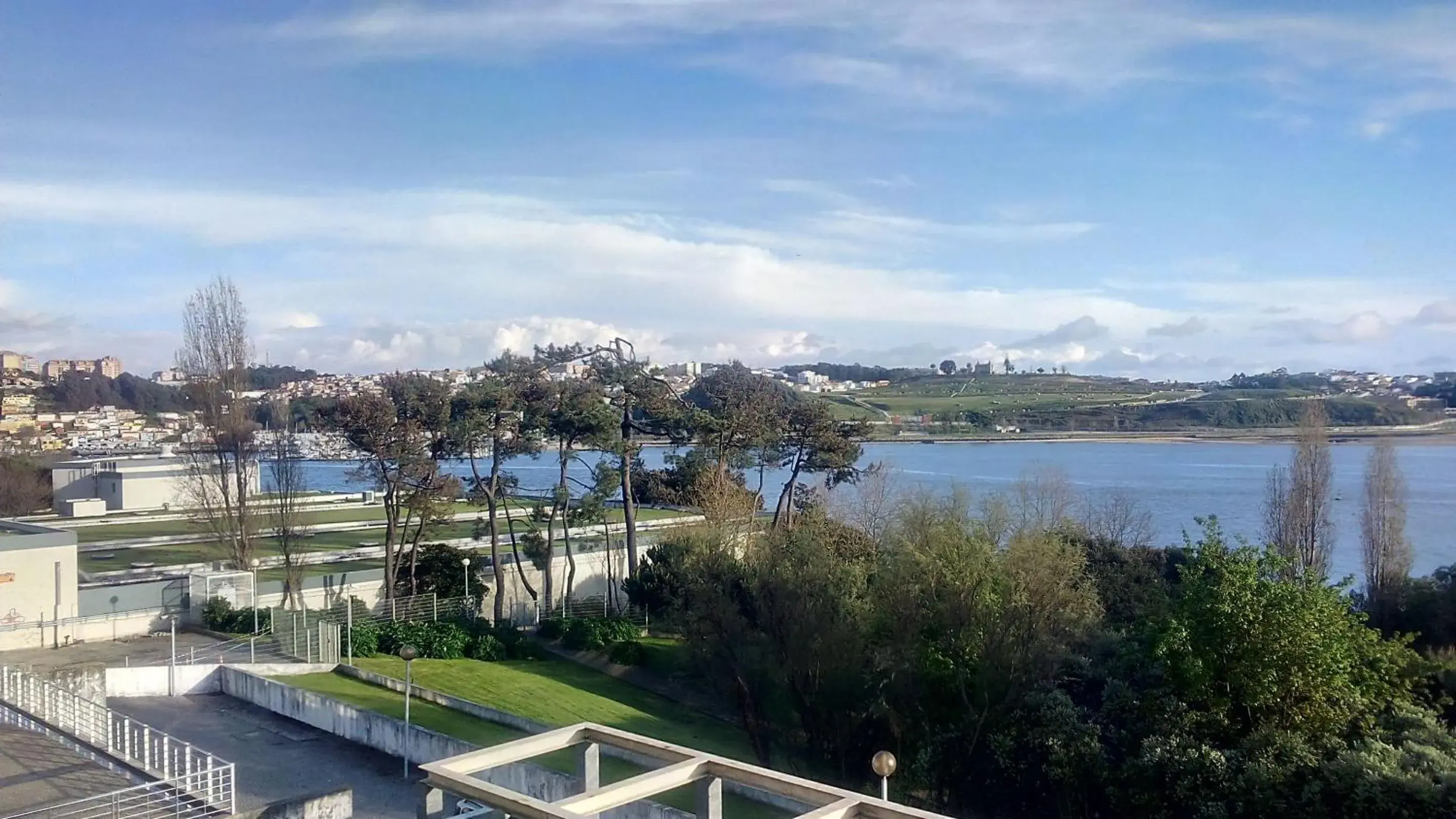 River view in HI Porto - Pousada de Juventude