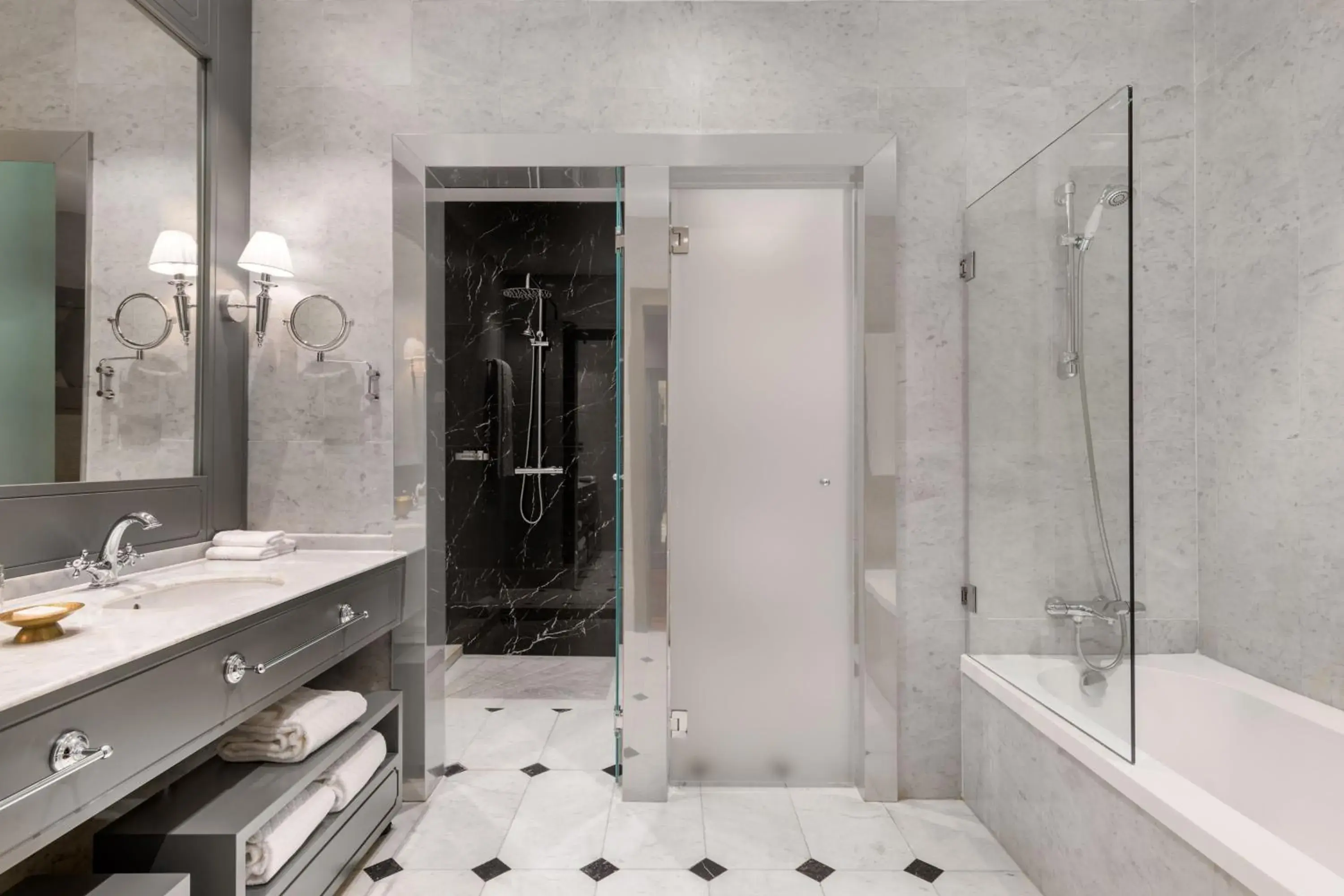 Bathroom in Santo Mauro, a Luxury Collection Hotel, Madrid