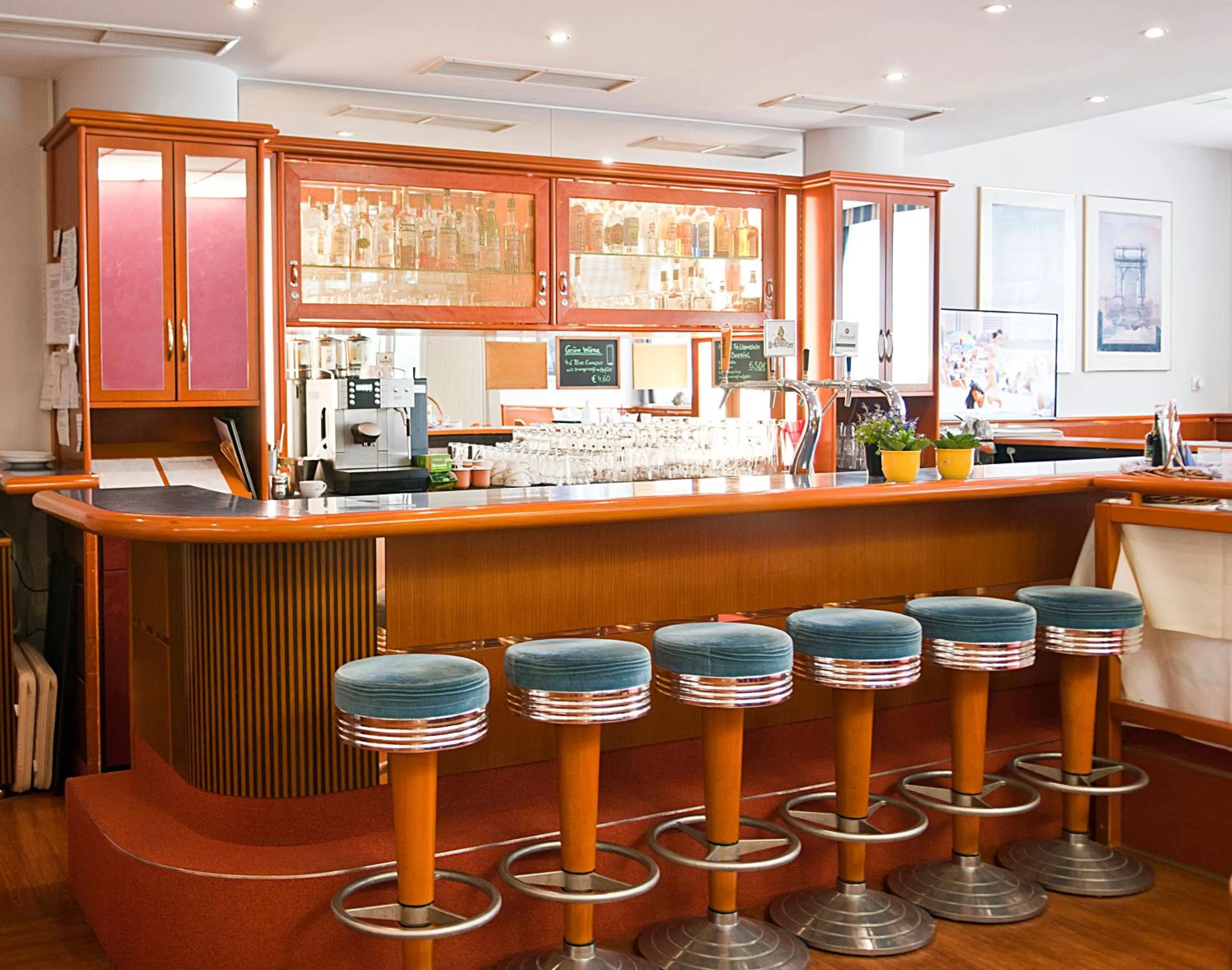 Lounge or bar in Hotel Falkenstein