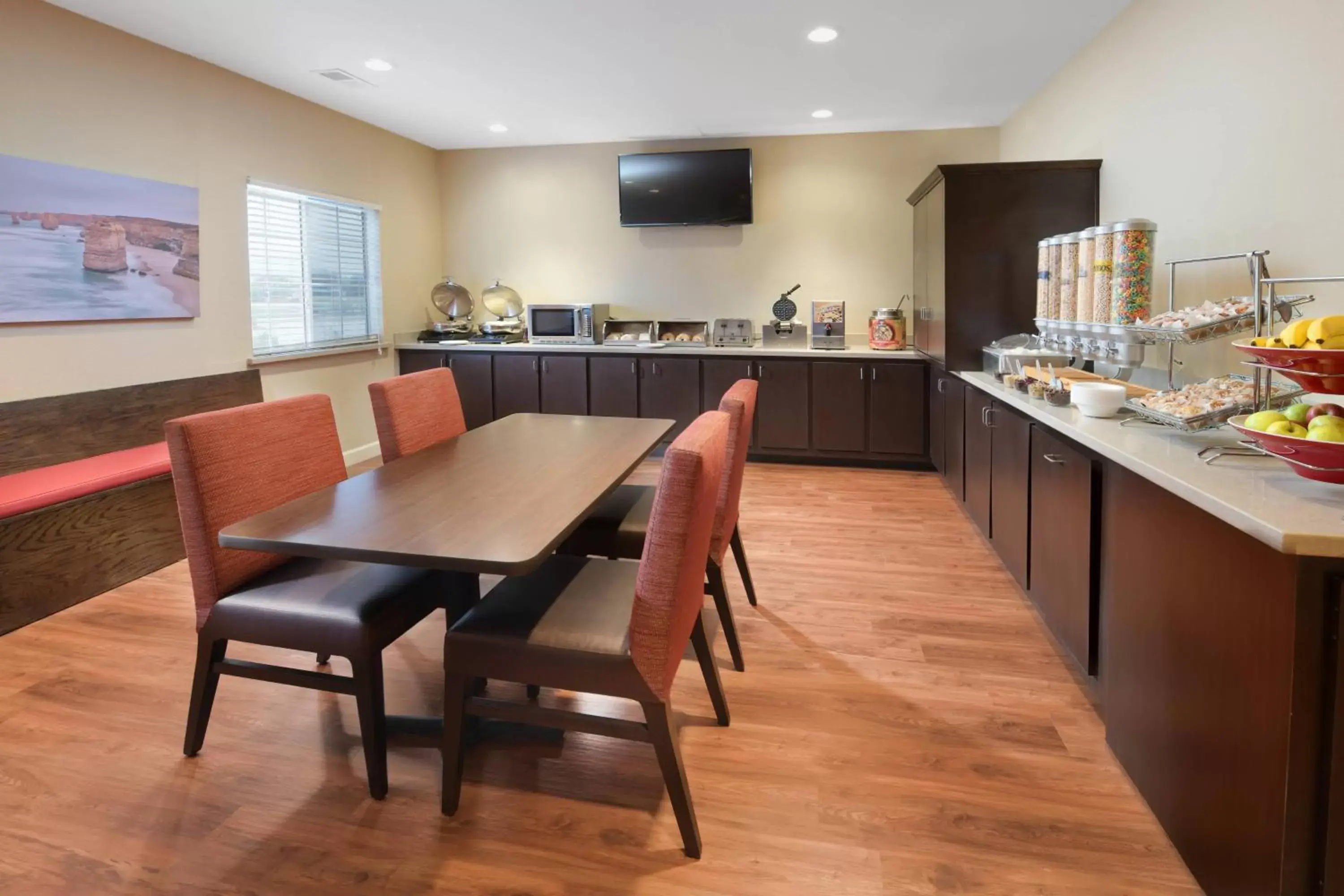 Breakfast, Restaurant/Places to Eat in TownePlace Suites by Marriott Lake Jackson Clute