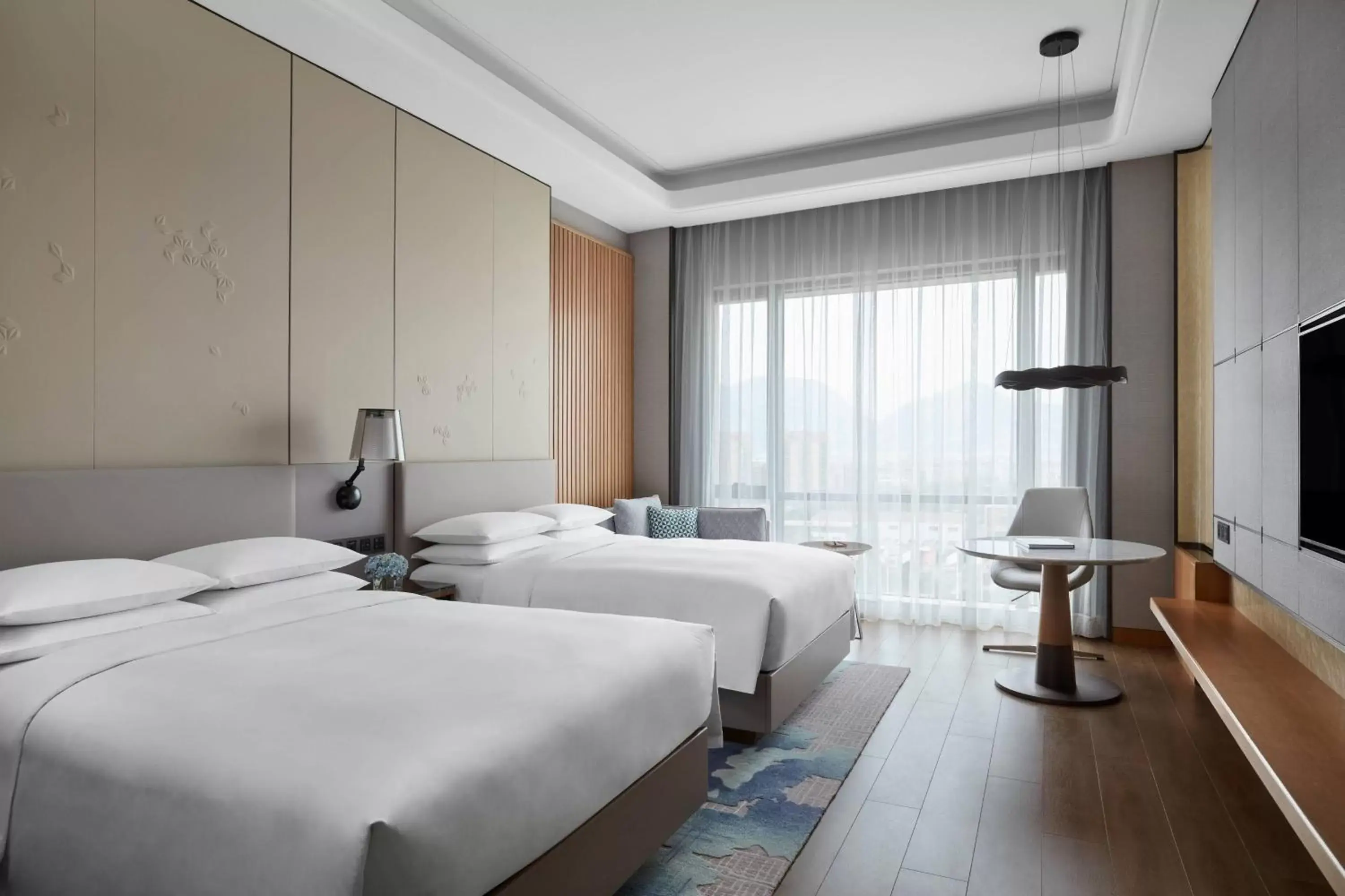 Photo of the whole room, Bed in Wenzhou Airport Marriott Hotel