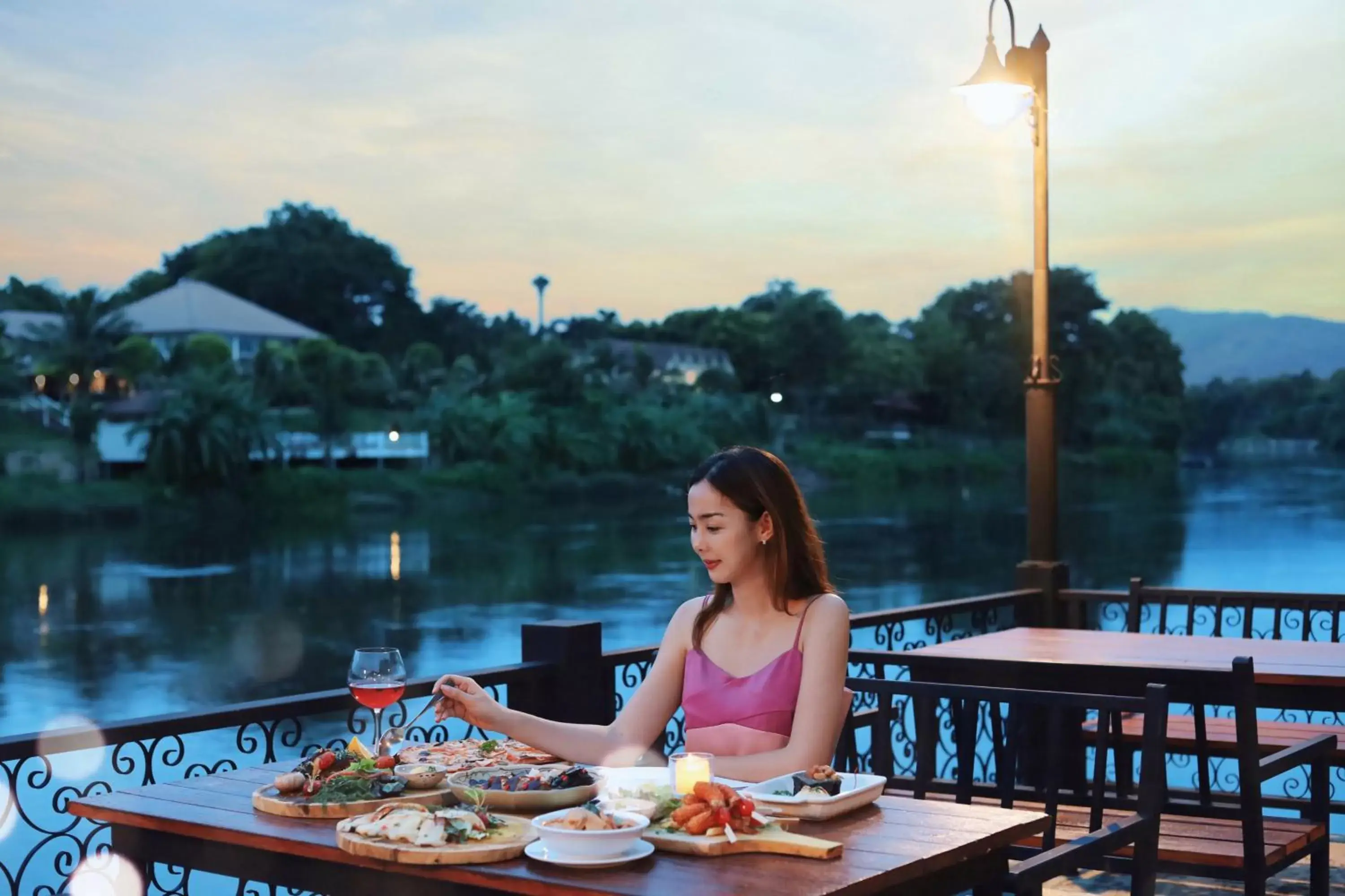 Restaurant/places to eat in Royal River Kwai Resort and Spa -SHA Extra Plus