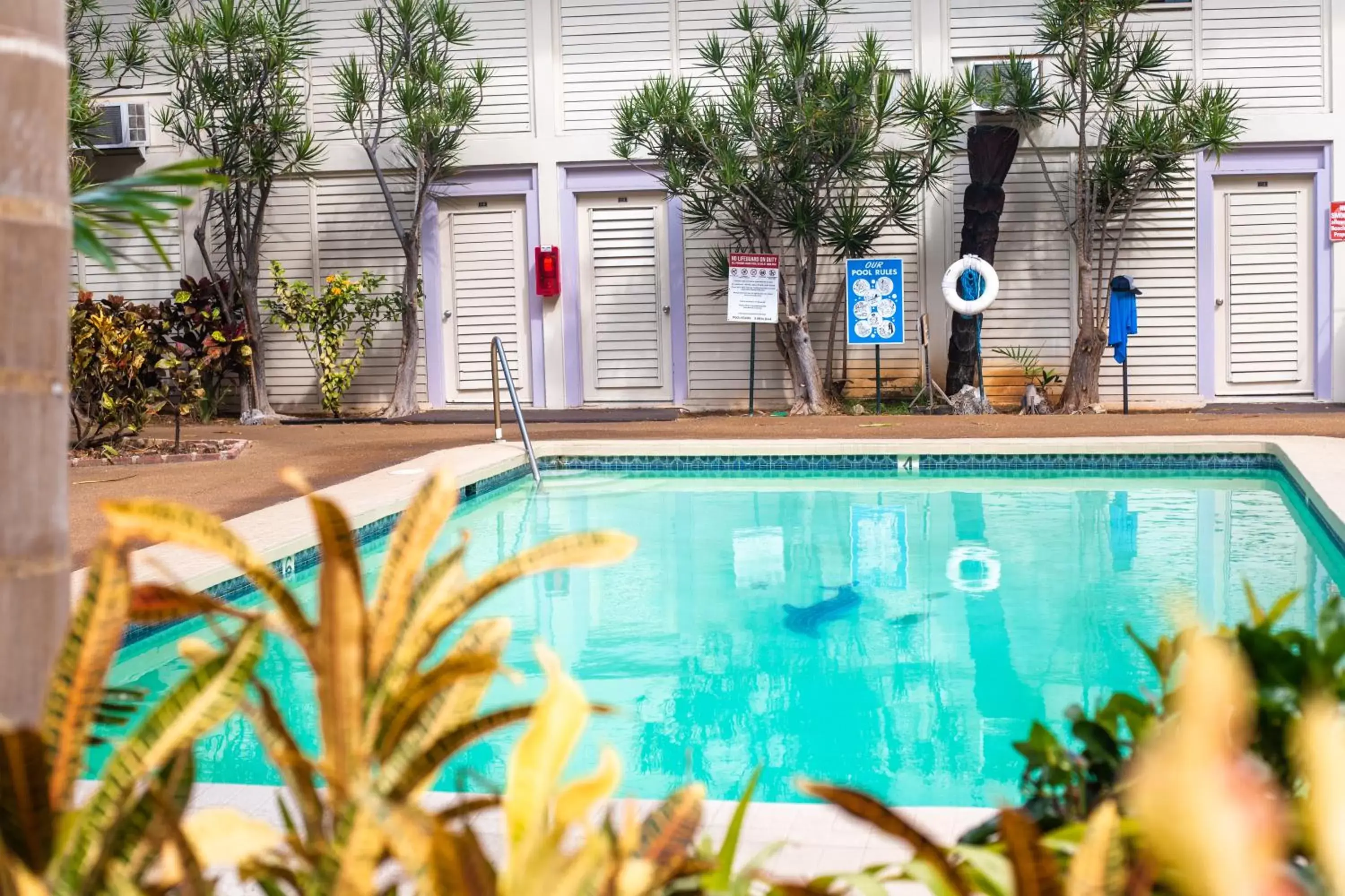 Swimming Pool in Waikiki Heritage Hotel