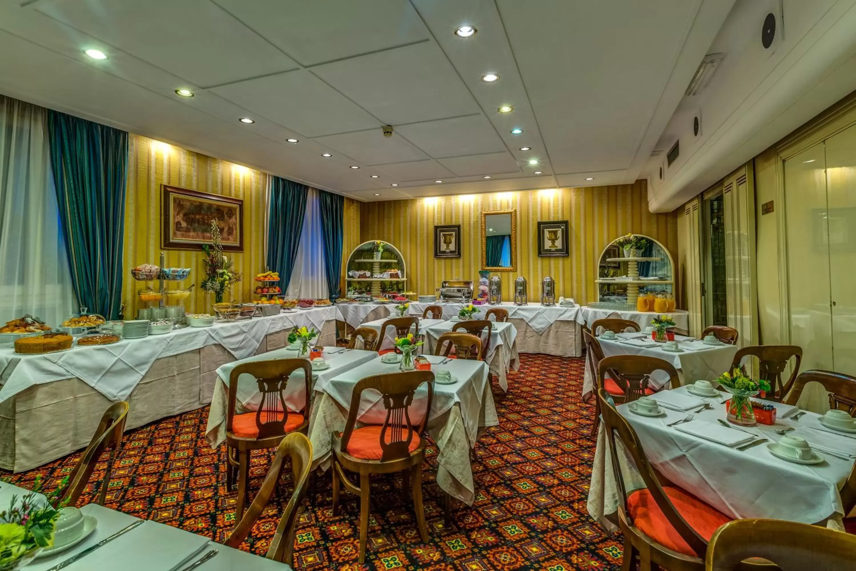 Food and drinks, Restaurant/Places to Eat in Atlante Garden Hotel