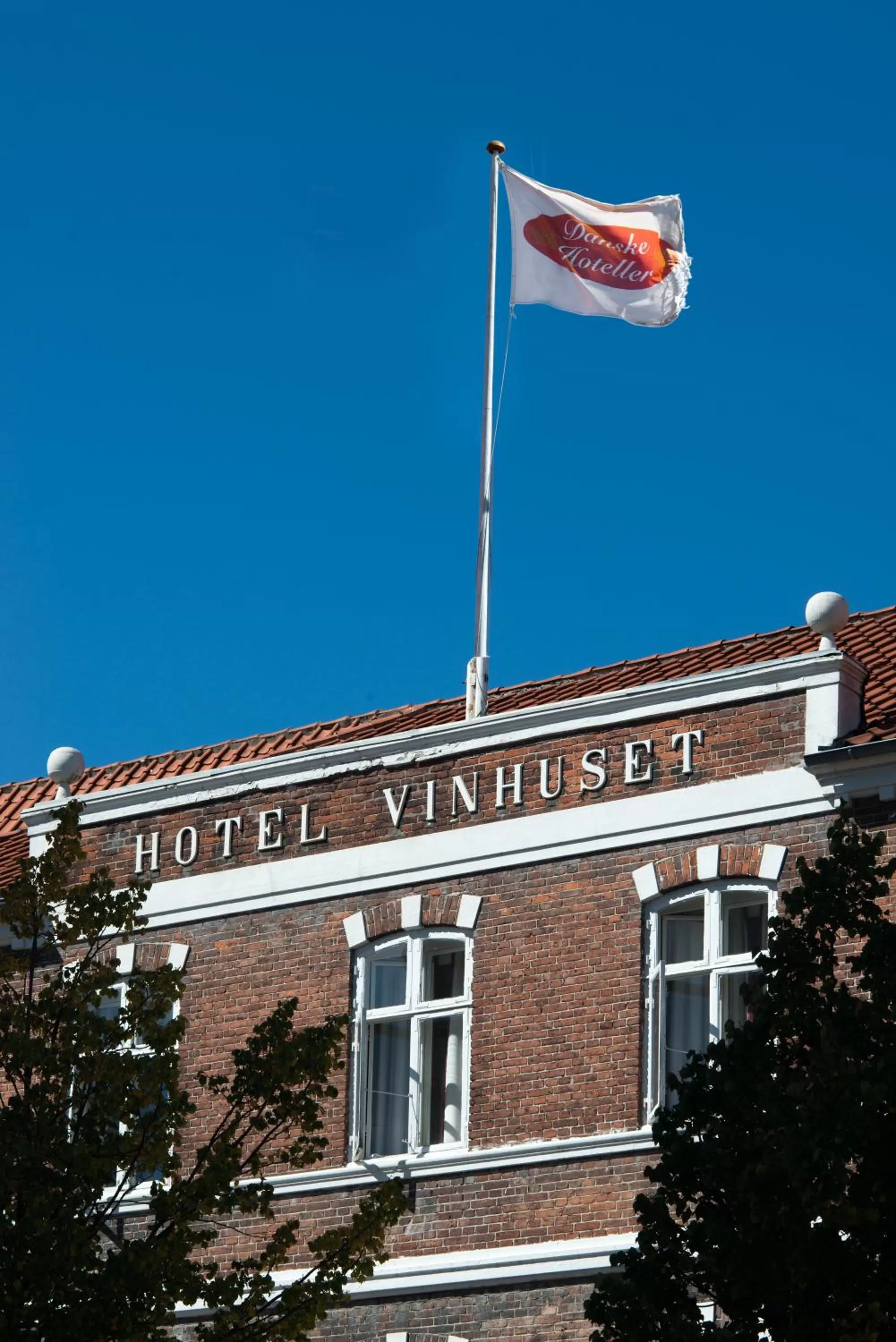 Property building in Hotel Vinhuset