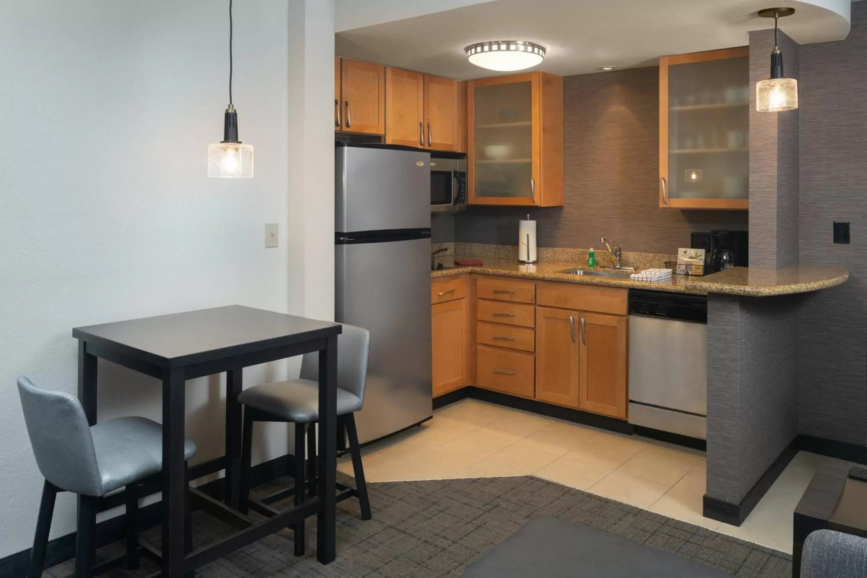 Kitchen or kitchenette, Kitchen/Kitchenette in Residence Inn by Marriott Miami Airport