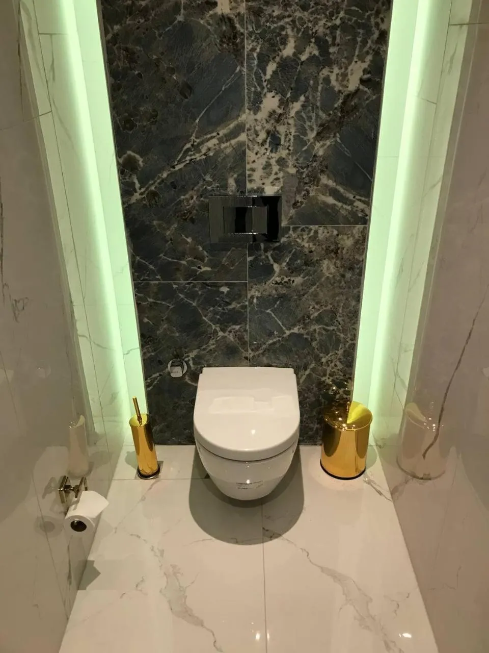 Toilet in Esila Hotel