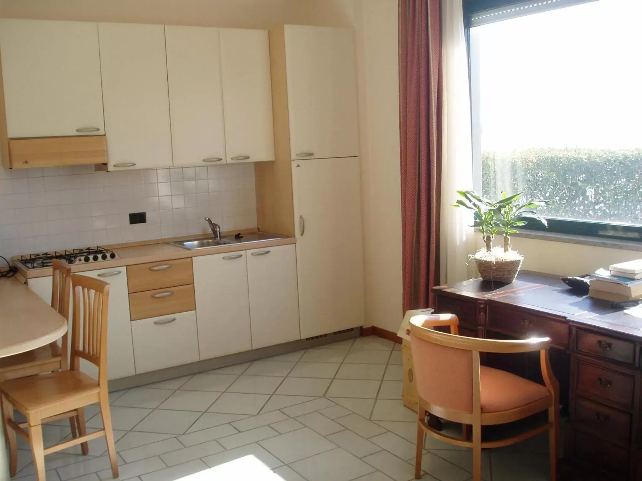 Kitchen or kitchenette, Kitchen/Kitchenette in Miramare Residence