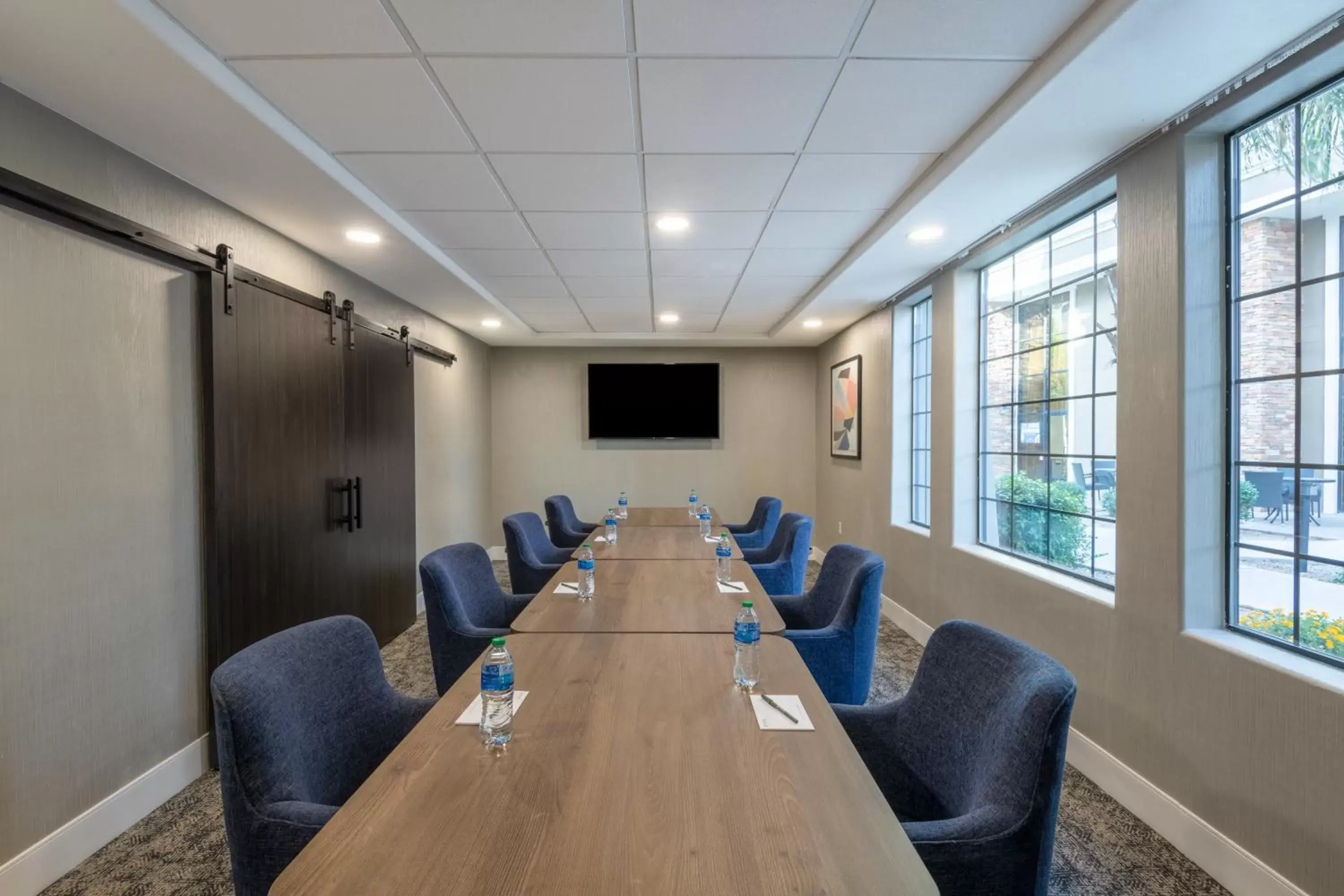 Meeting/conference room in Staybridge Suites Phoenix-Glendale