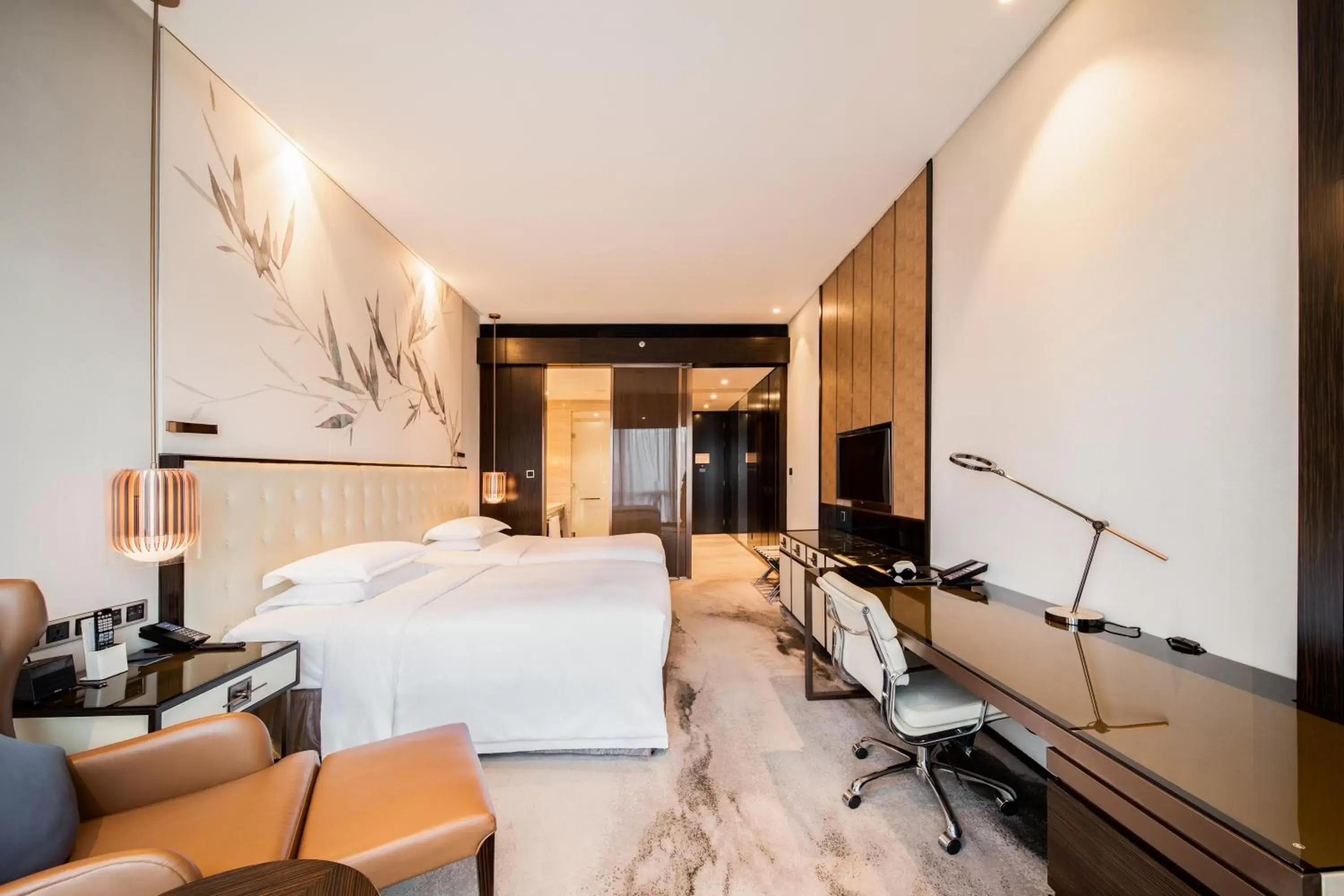 Bedroom in Hilton Shenzhen Futian, Metro Station at Hotel Front Door, Close to Futian Convention & Exhibition Center