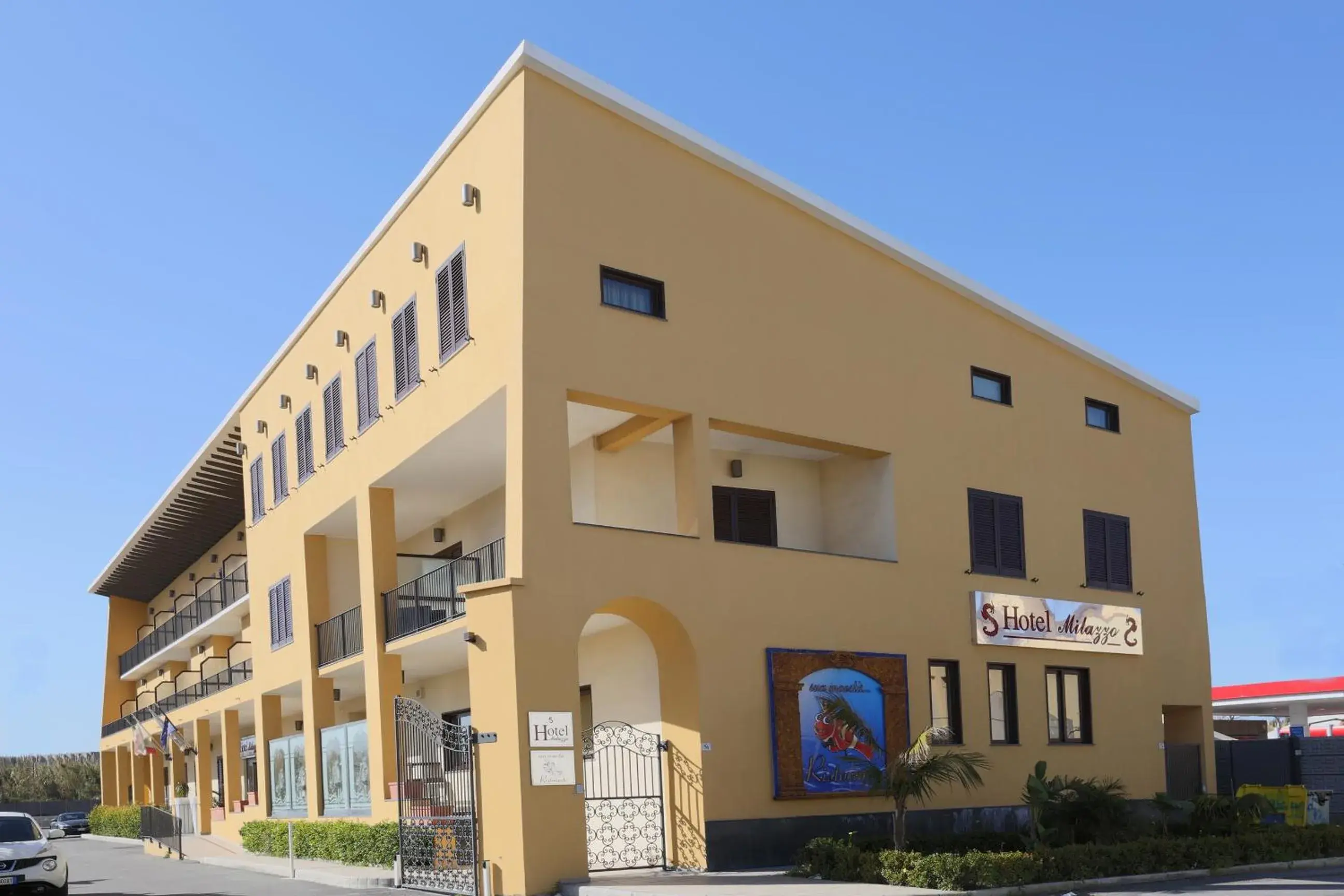 Property building in Hotel Milazzo Property building in Hotel Milazzo