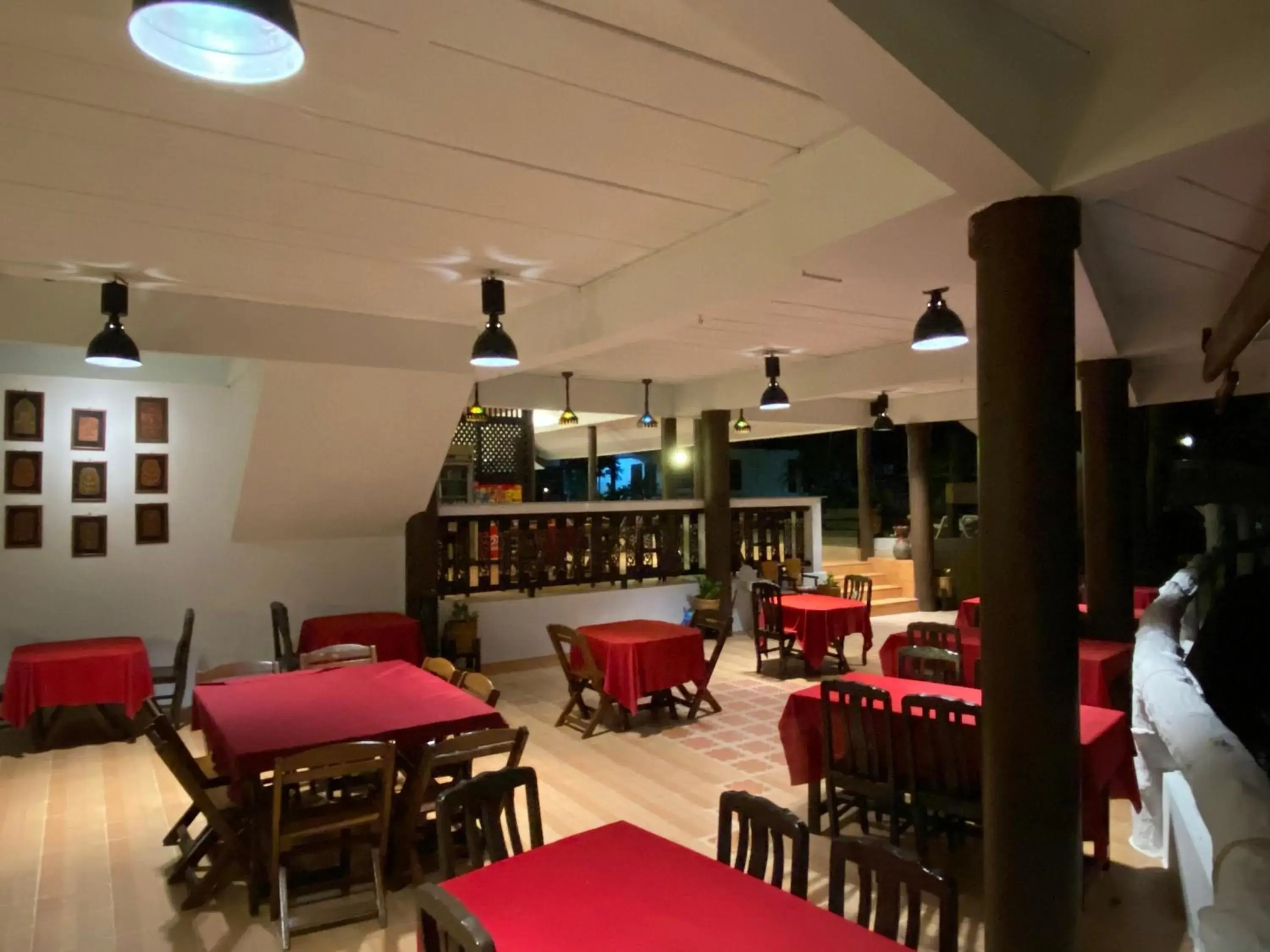 Restaurant/places to eat in Lanta IL Mare Beach Resort Restaurant/places to eat in Lanta IL Mare Beach Resort